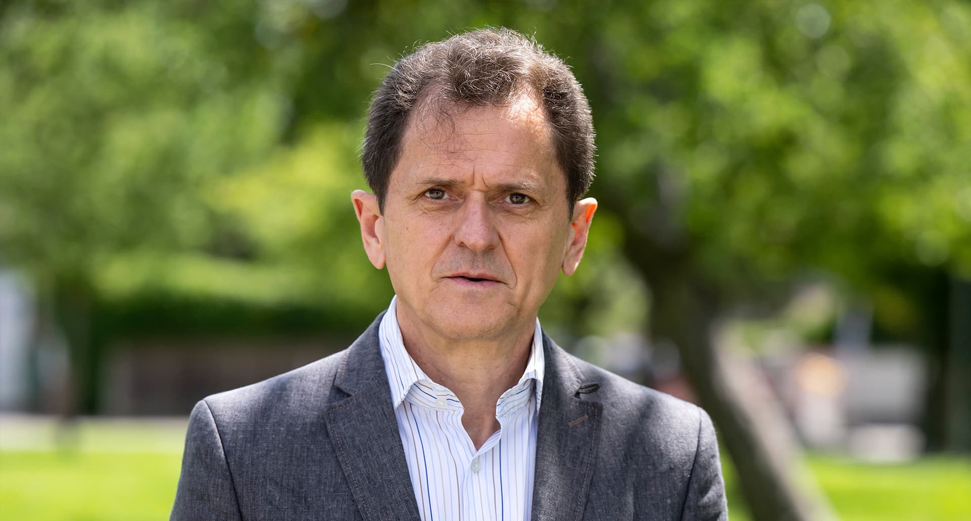 Virologe Klaus Stöhr widerspricht Corona-Panik: „Ganz normale Sommerperiode“