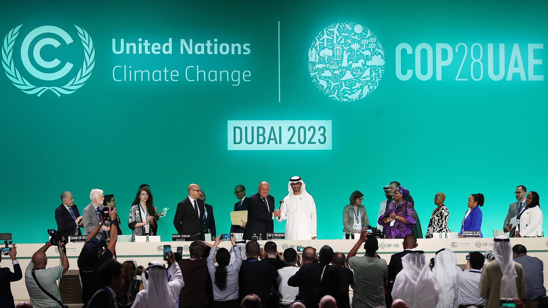 Festival der Ankündigungen in Dubai: Die KlimaSCHMUTZkonferenz!