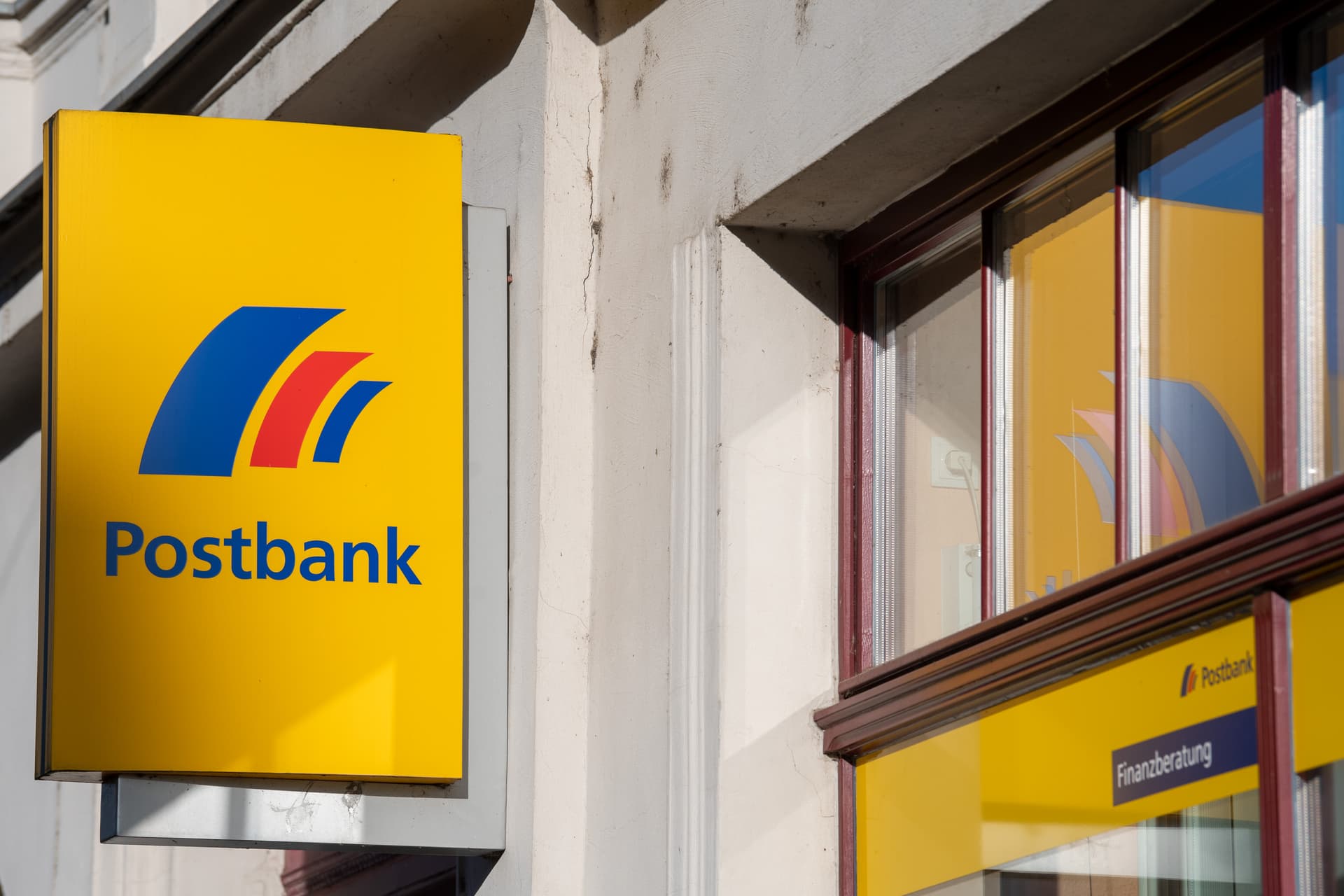 Kahlschlag bei der Postbank: Jede zweite Filiale wird geschlossen