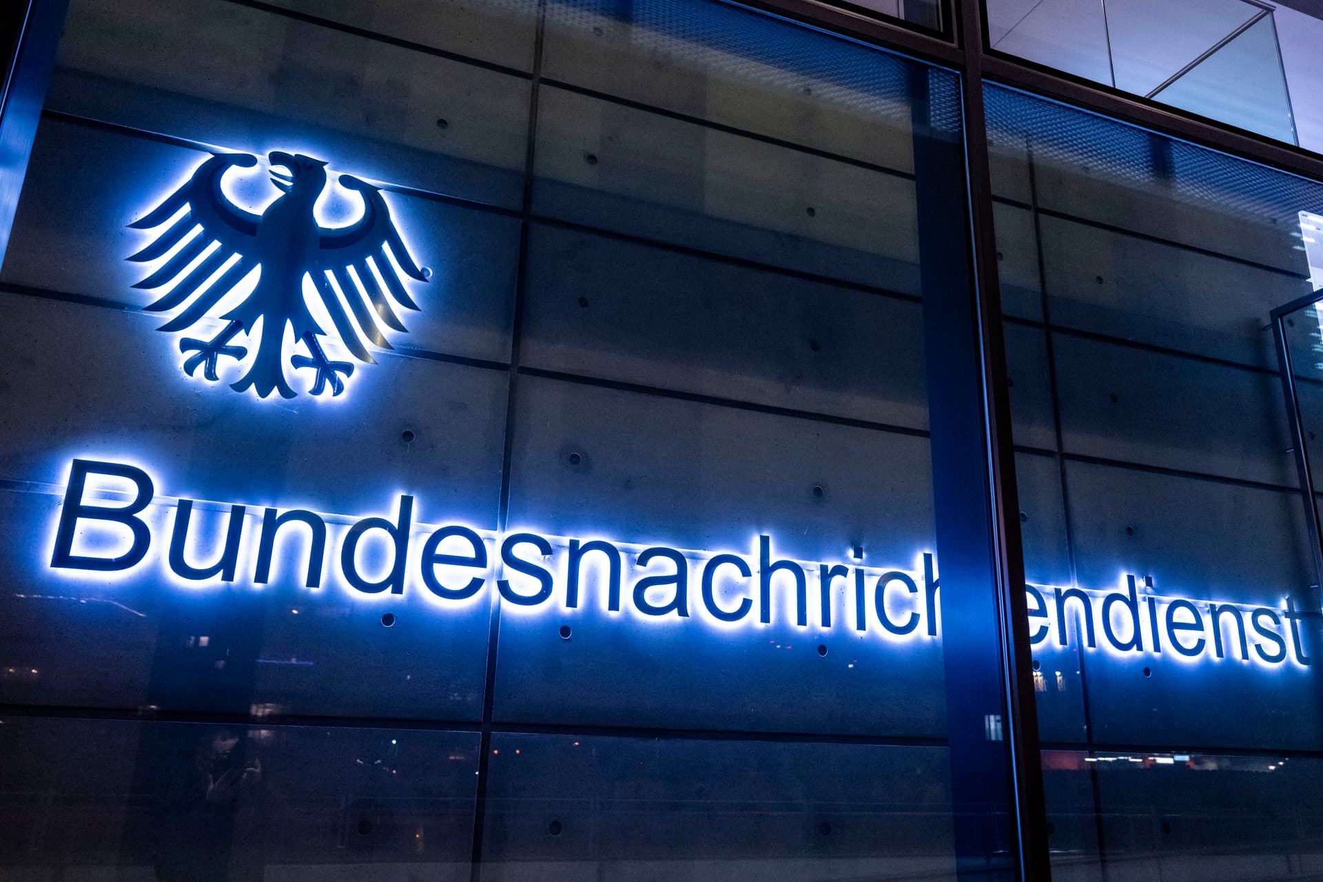„Zahnloser Wachhund mit Maulkorb“: Ehemalige BND-Chefs fordern mehr Befugnisse für Nachrichtendienste