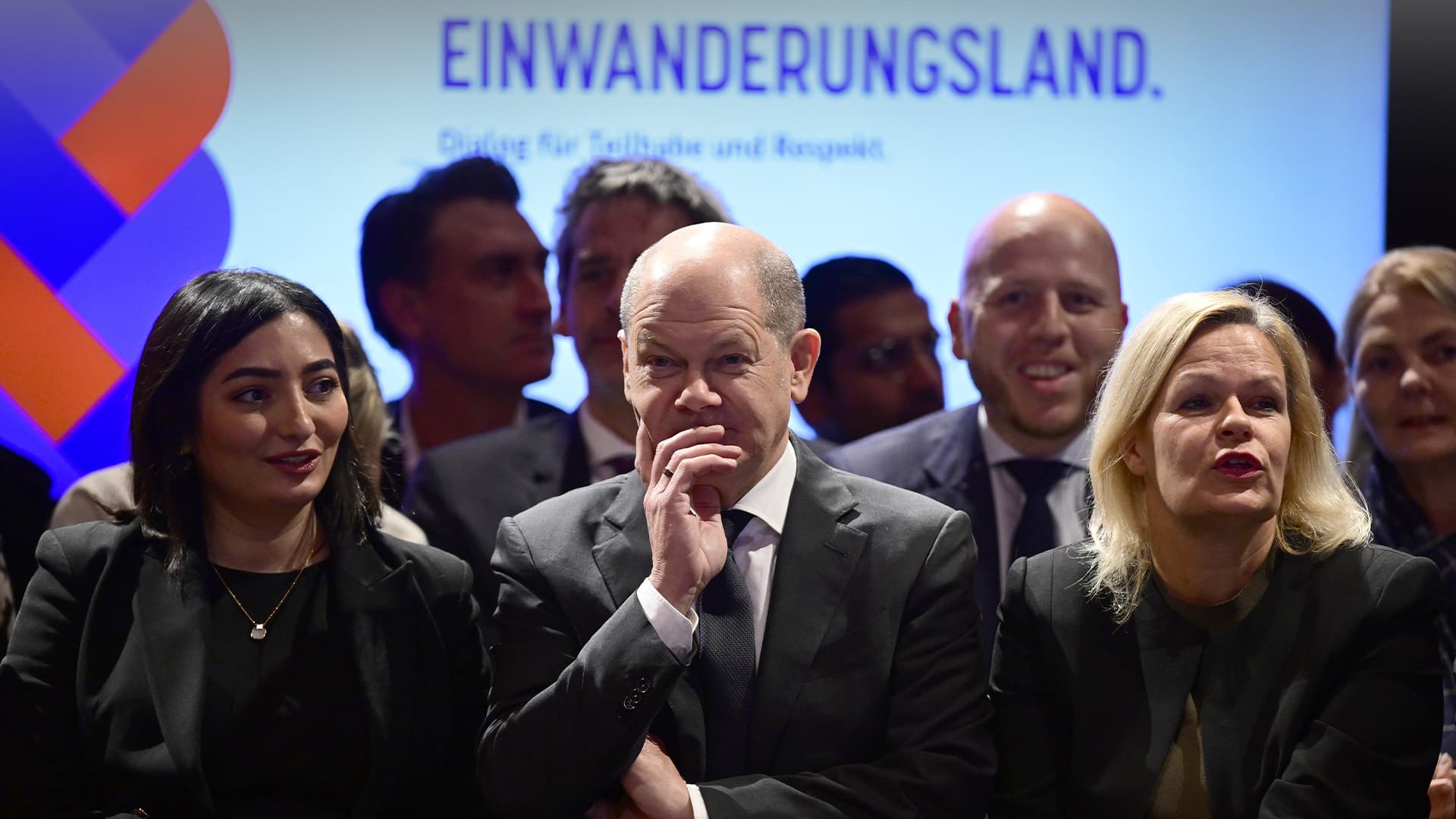 Neue Diversity-Strategie der Bundesregierung: Wer in die öffentliche Verwaltung will, muss „Vielfaltskompetenz“ nachweisen