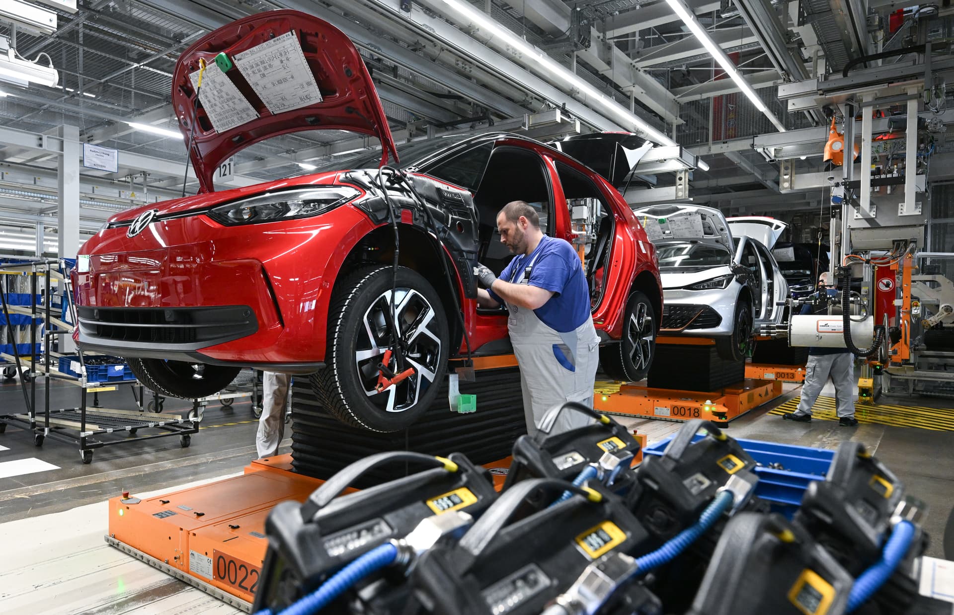 Krise bei Volkswagen! Golf-Produktion wird gestoppt +++ Werk Zwickau in Kurzarbeit?