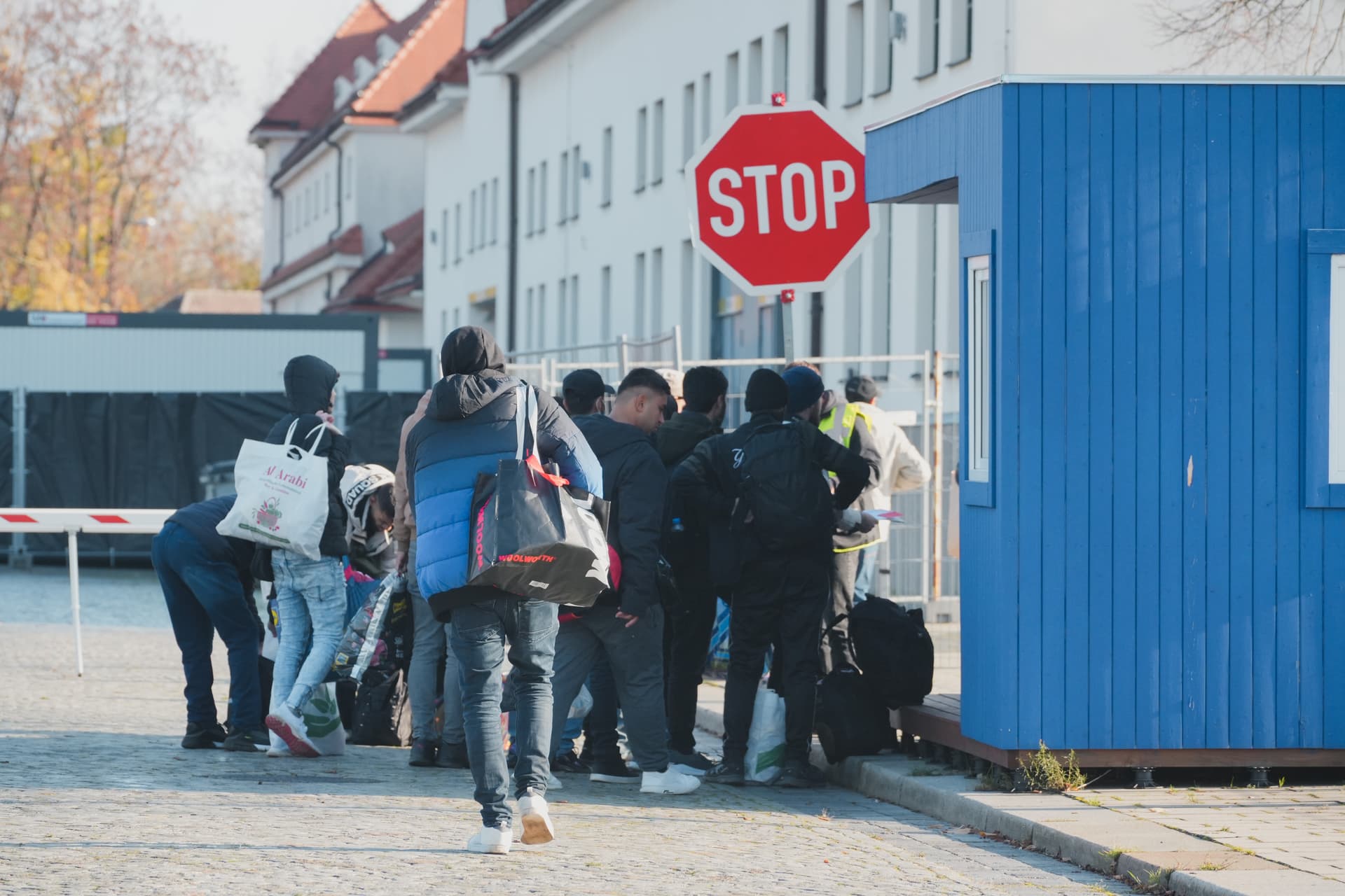 Umfrage: Mehrheit der Deutschen will Migranten an der Grenze zurückweisen