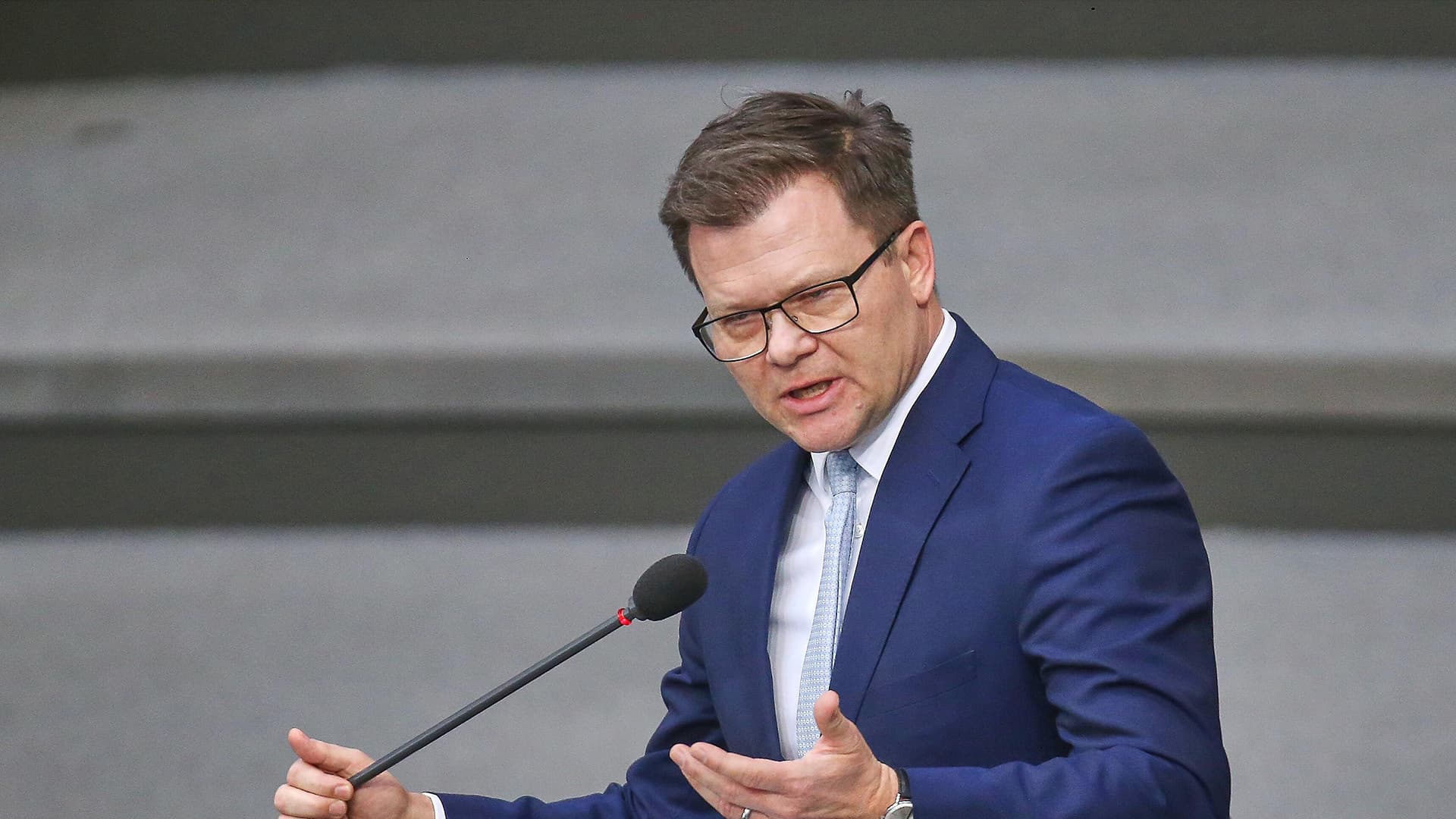 Boykott gegen Möbelhaus, Pastetchen aus Frankreich, E-Autos statt teurem Benzin: Wie abgehoben ist die SPD?