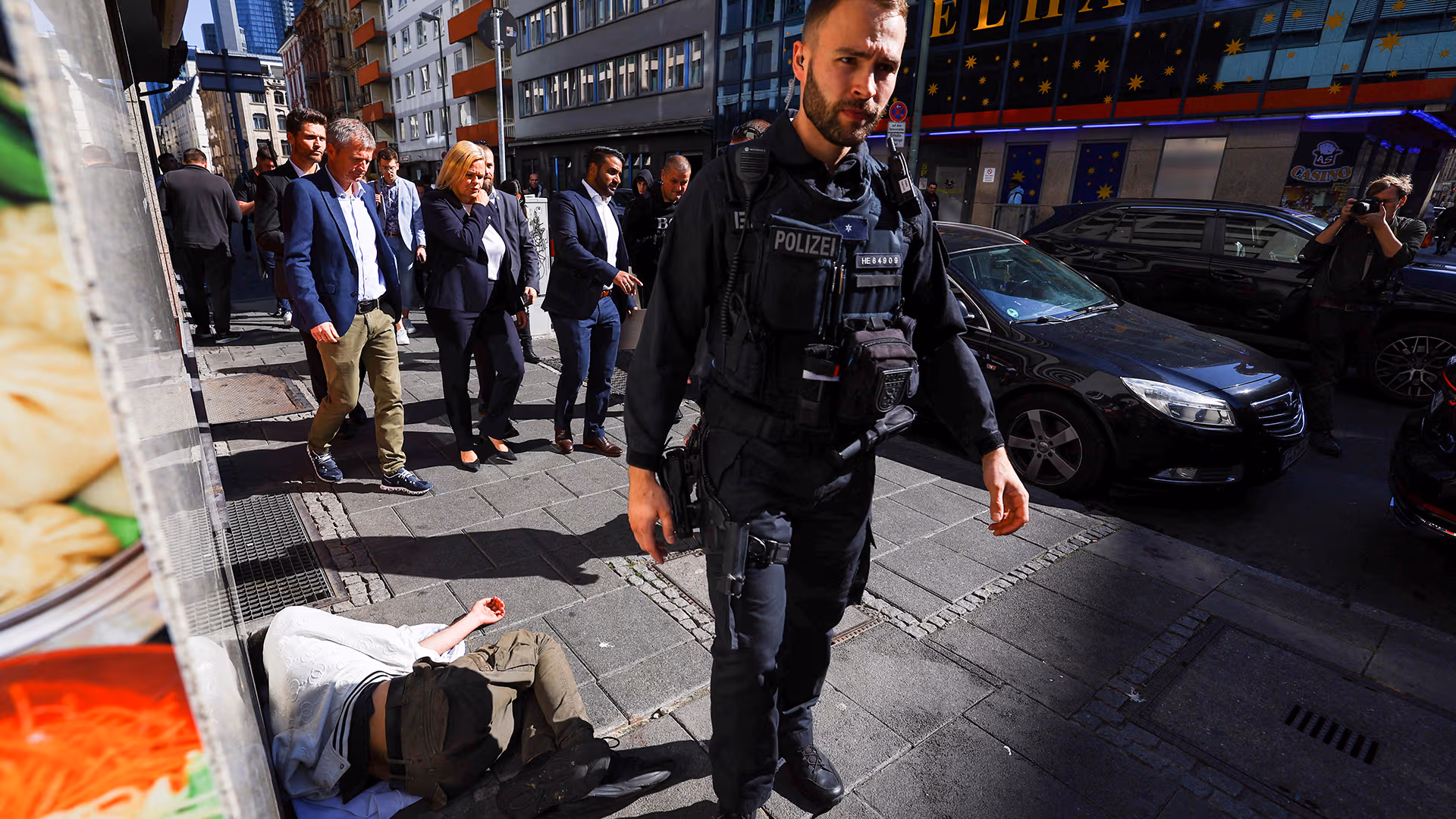 Faeser in Frankfurt: So sieht es draußen aus, Frau Innenministerin!