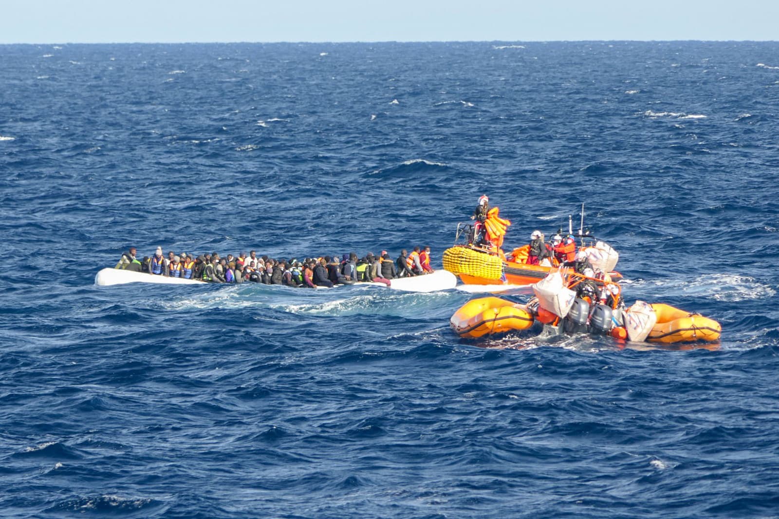 Migranten erreichen Italien über das Mittelmeer: So viele wie seit 2017 nicht mehr