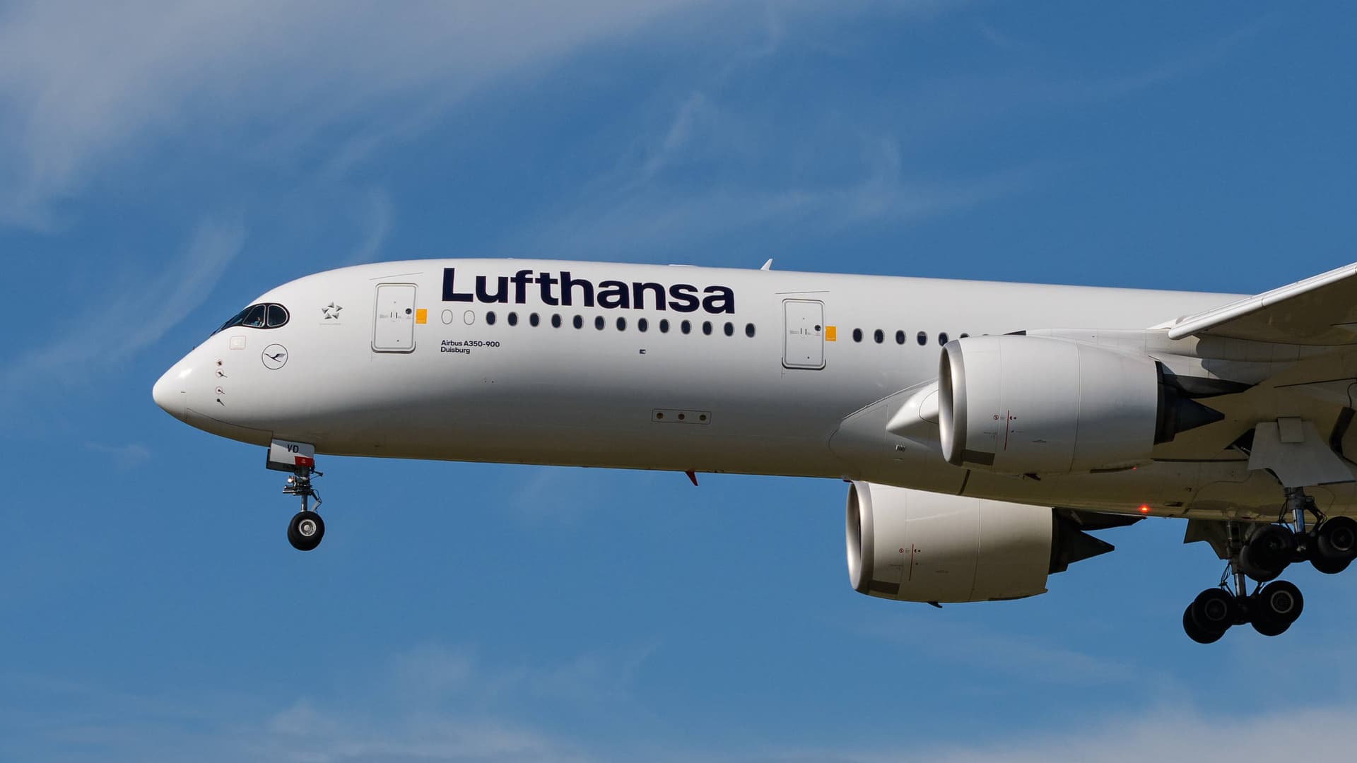Lufthansa fliegt Rekordgewinn ein