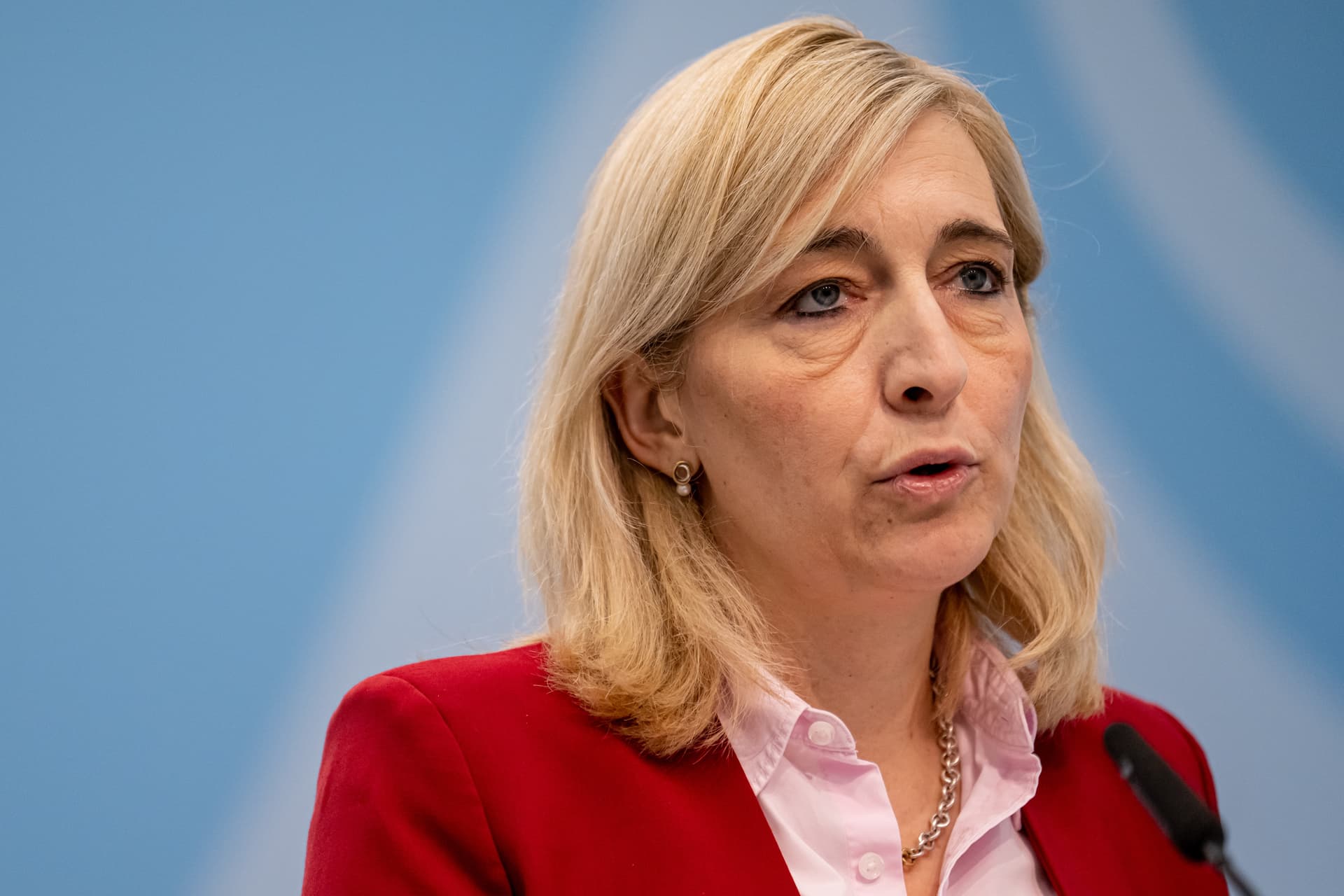 Milliarden-Löcher in der Krankenversicherung: Gesundheitsministerin Warken will Zuzahlungen um 50 Prozent erhöhen