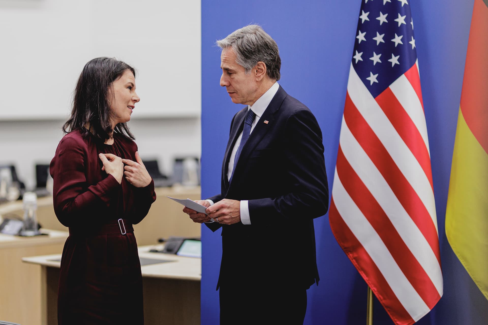 Baerbock dementiert Beziehung mit Ex-US-Außenminister Tony Blinken NICHT!