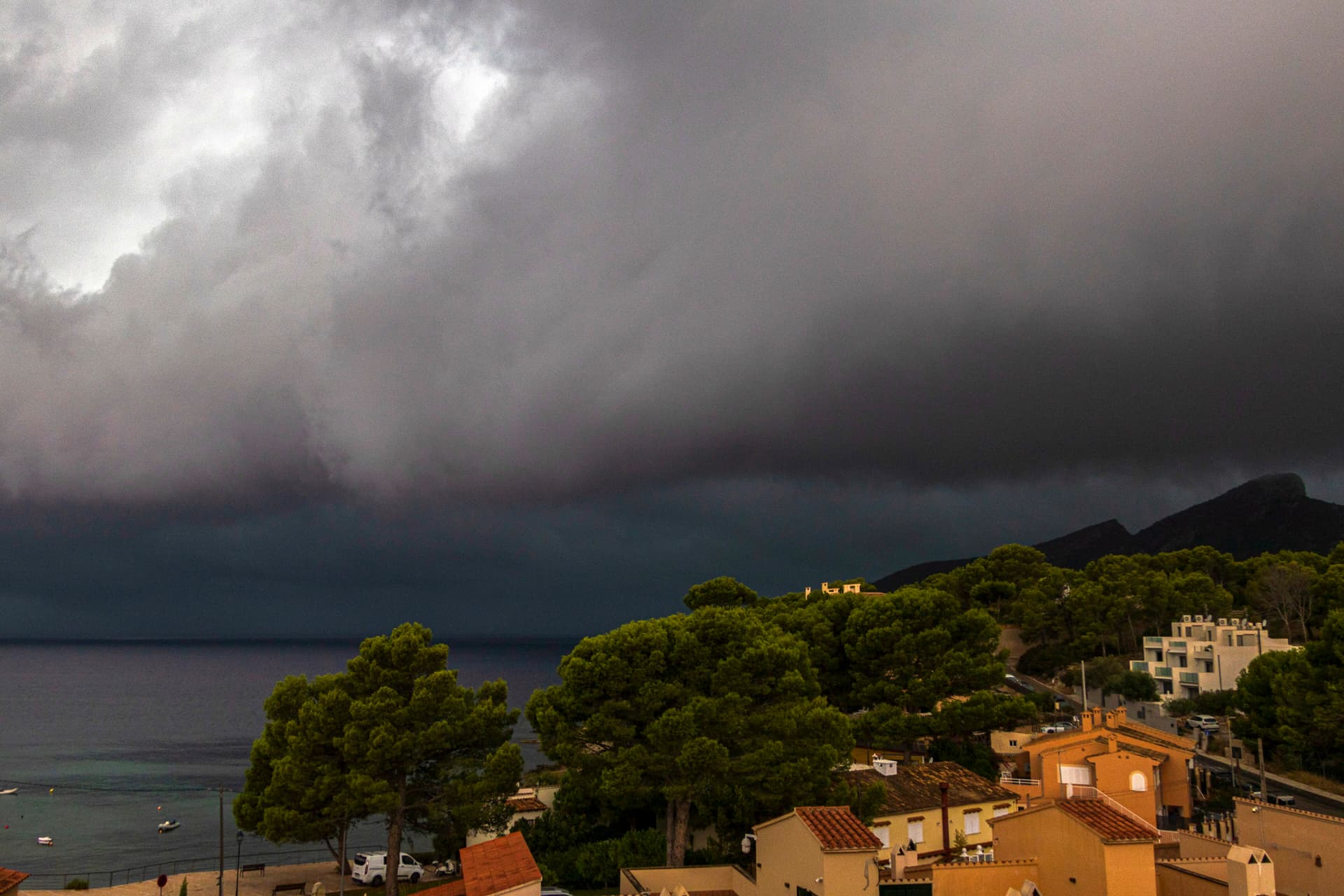 50- und 19-jährige deutsche Segler nach Mallorca-Unwetter vermisst