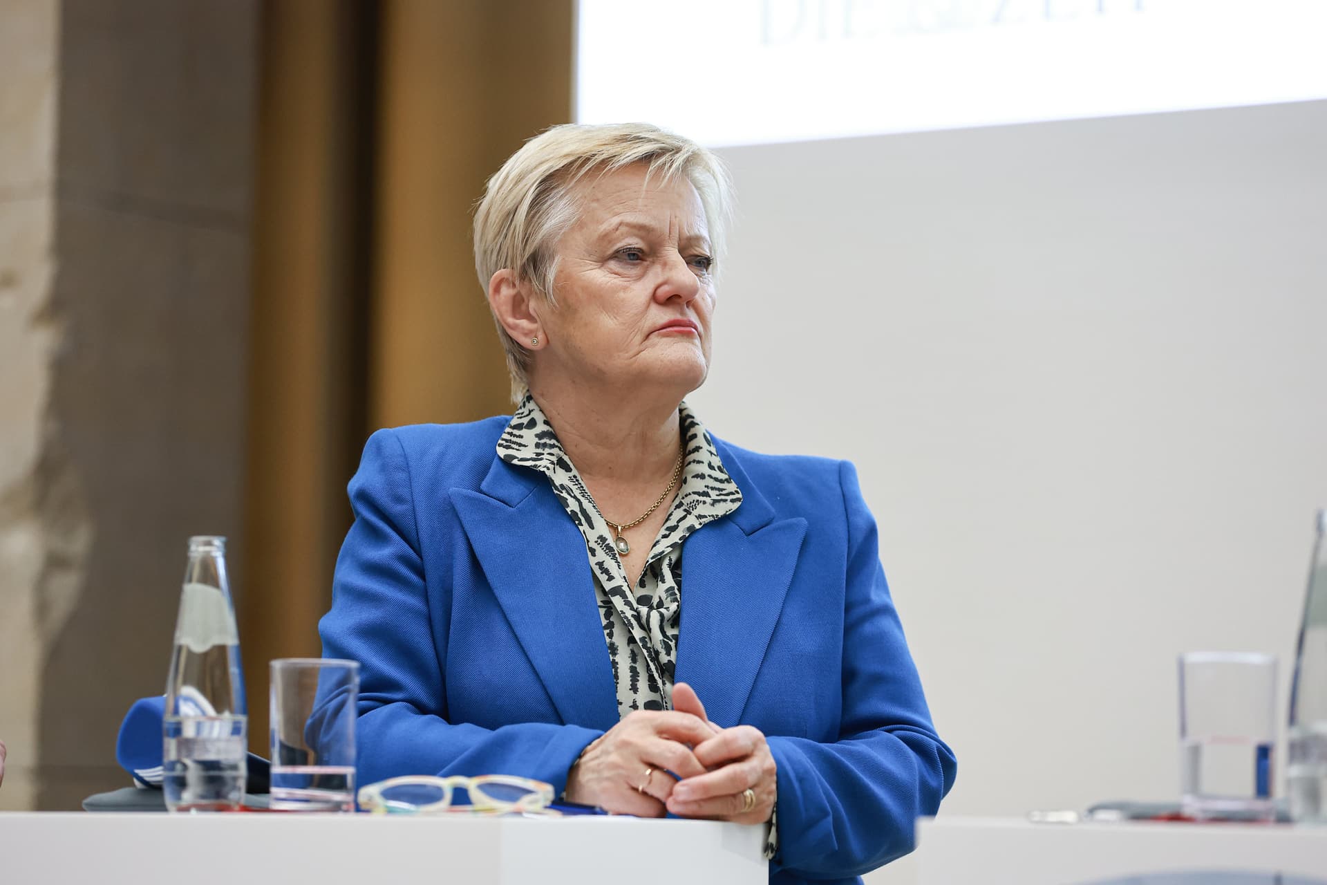 Ex-Bundesministerin Künast findet Vater in NSDAP-Kartei