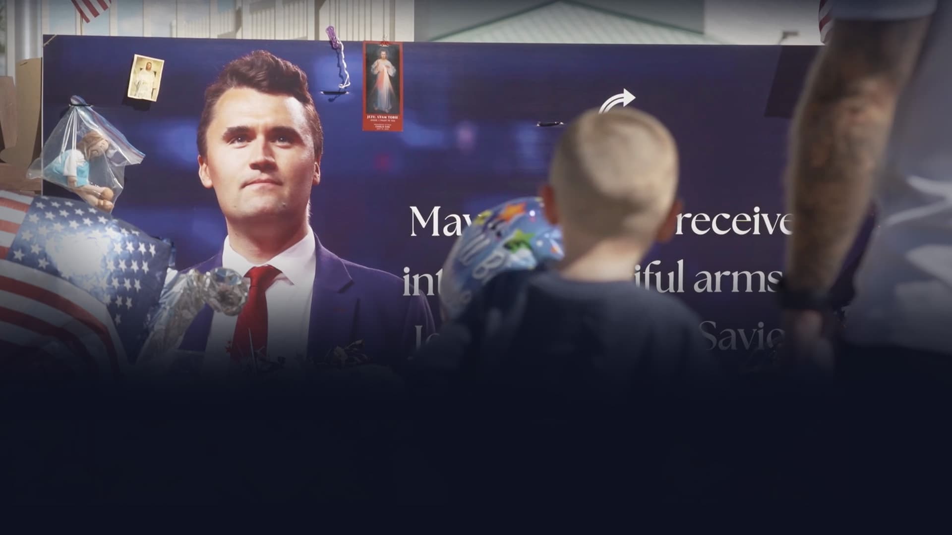 NIUS bei der Trauerfeier für Charlie Kirk: Kein Hetzer, ein Versöhner
