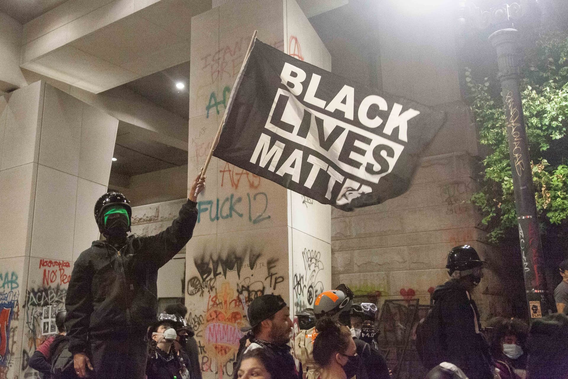 „Inländische Terroristen“: Trump ordnet Militäreinsatz gegen Antifa in Portland an