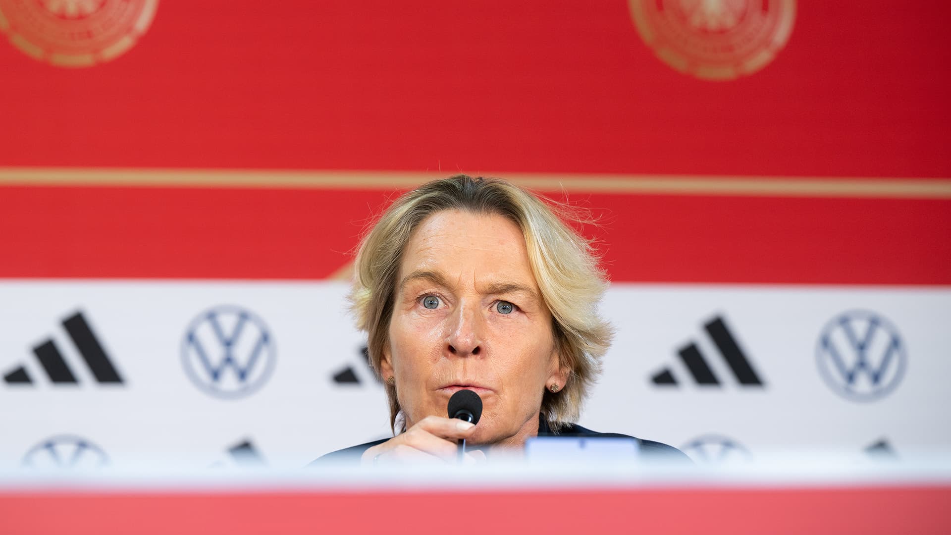 Bundestrainerin will trotz WM-Pleite weitermachen: Verantwortung ist in der Gesellschaft zum Auslaufmodell geworden