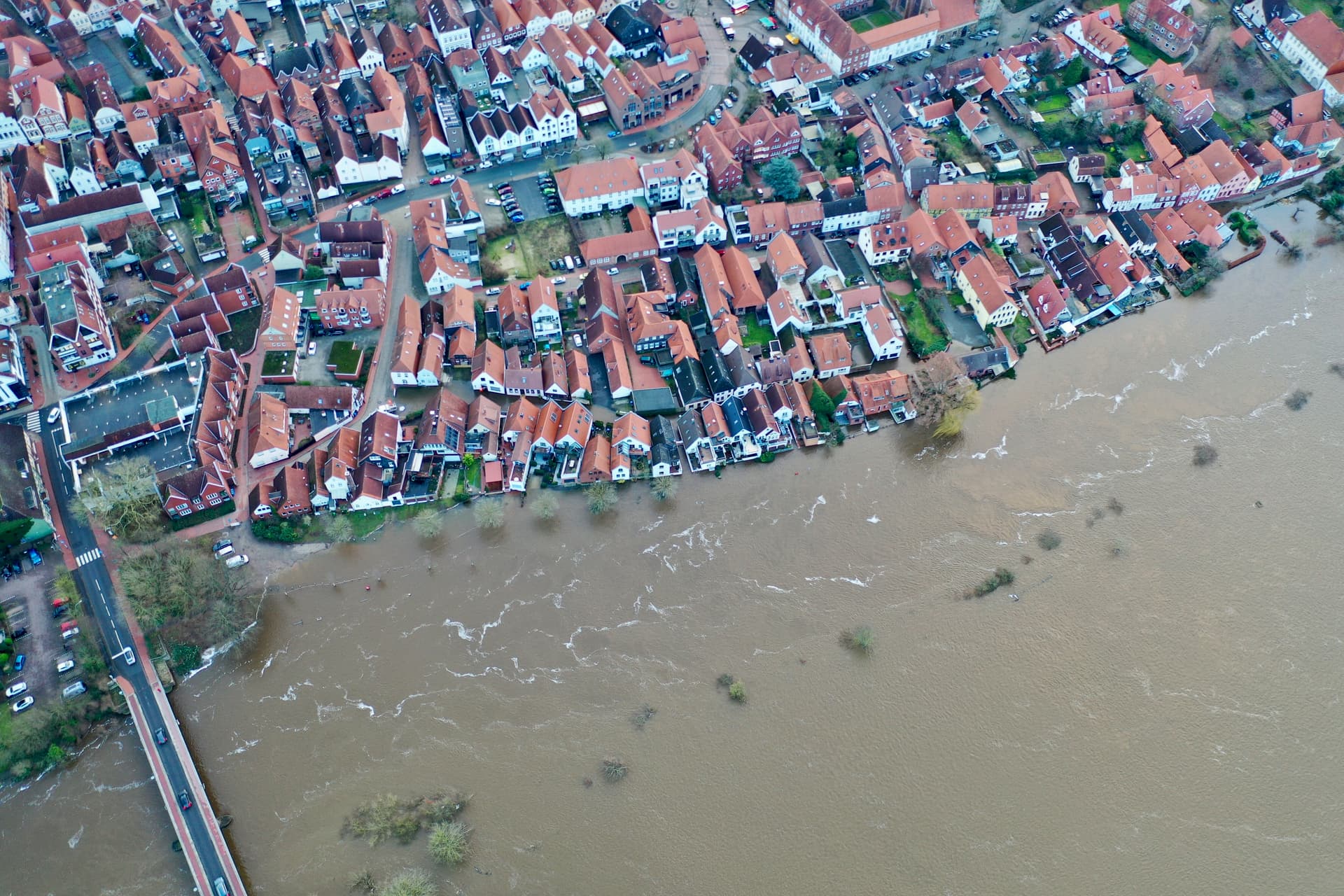 Niedersachsen bittet Bundeswehr um Helikopter-Hilfe wegen Hochwasser