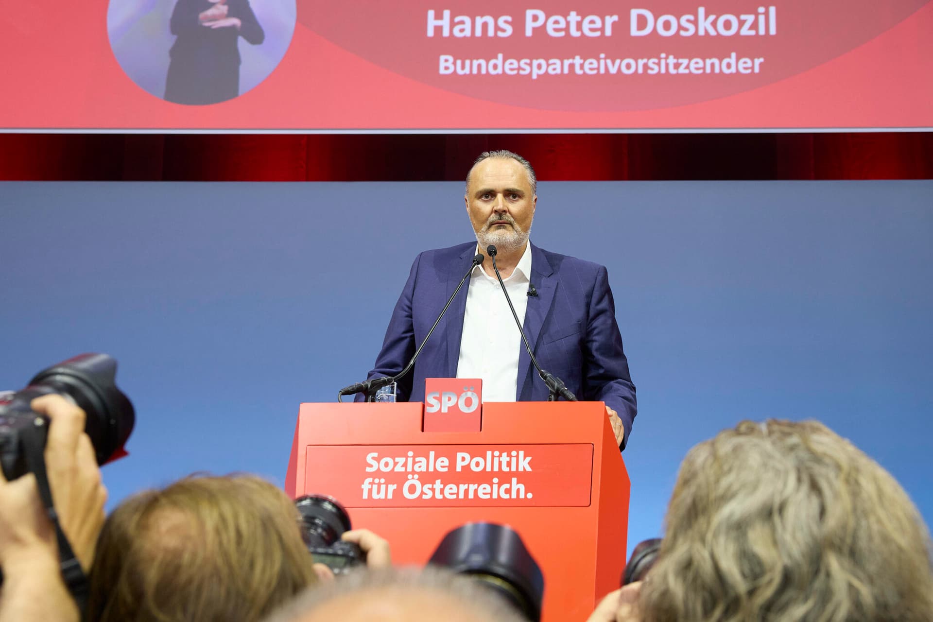 Irre Panne bei SPÖ-Parteitag: Österreichs Sozialdemokraten küren falschen Vorsitzenden