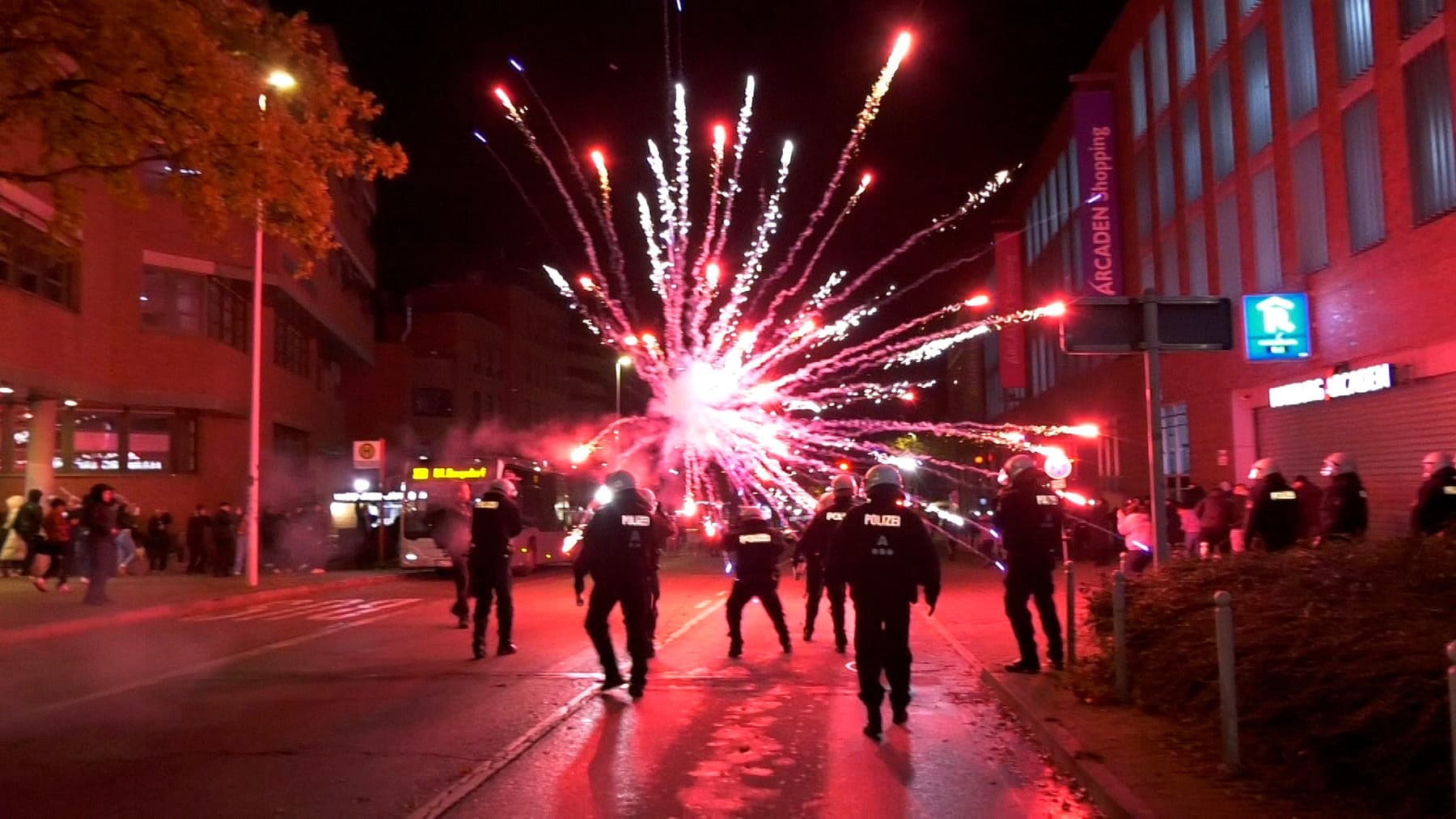 Böller und Randale: Halloween-Horror in Hamburg