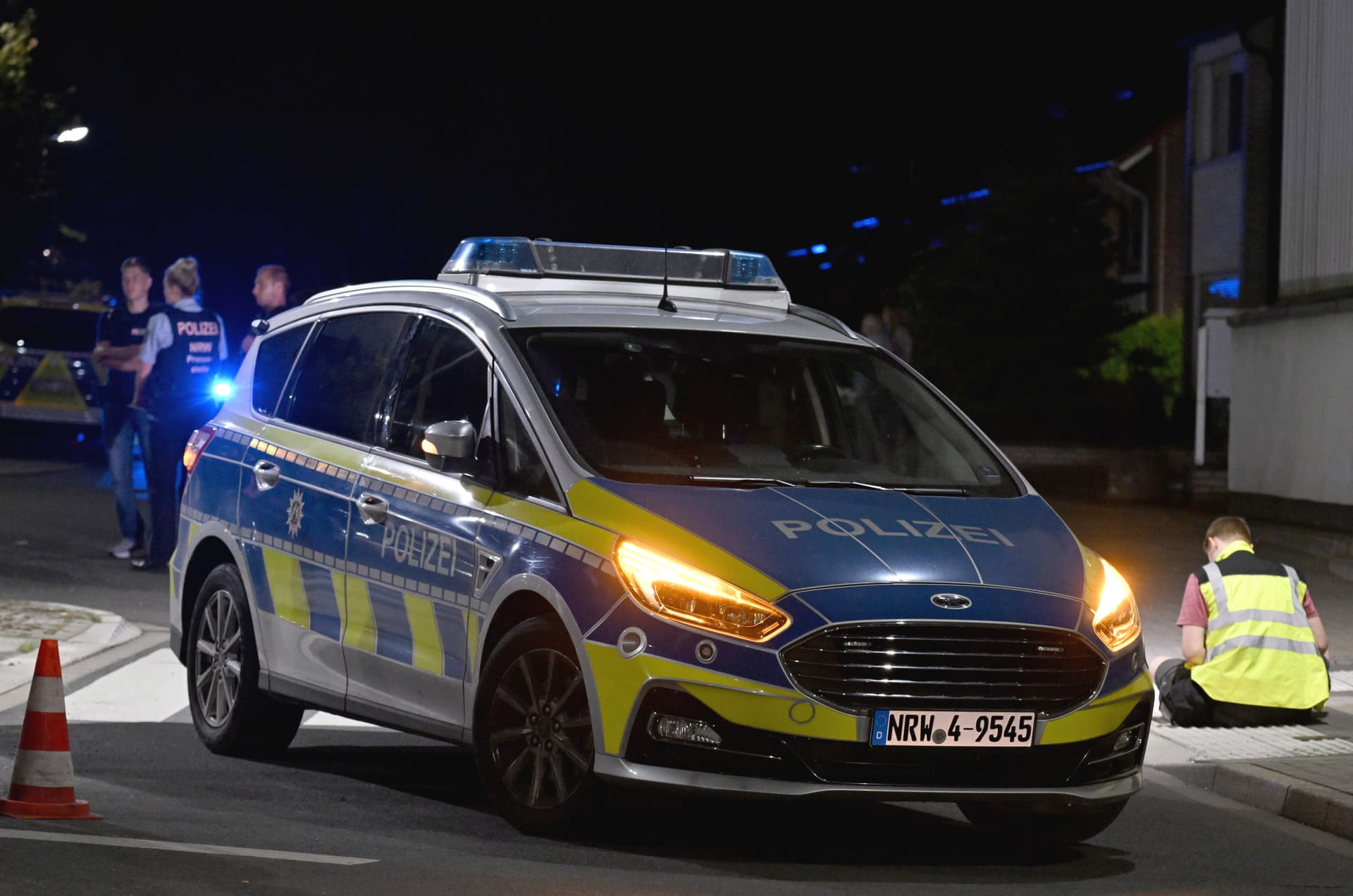 In eigener Wohnung ermordet? Frau (71) tot in Küche gefunden – sie lag in einer Blutlache