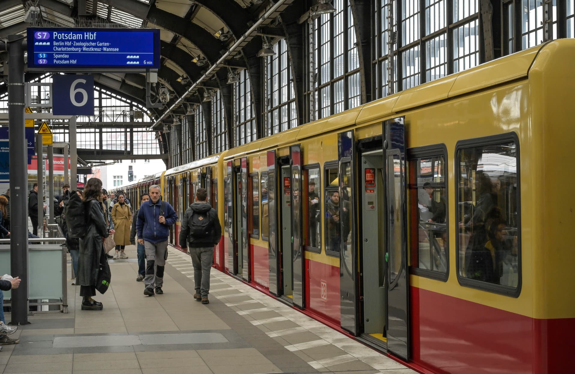 Scharfe Kritik am 29-Euro-Ticket für Berlin: „Gesamtrabatt mit bayerischem Geld“