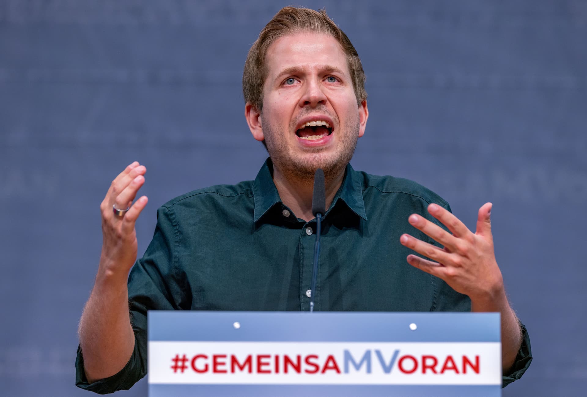 Kühnert manipuliert Merz-Aussage: Grobes Foul vom SPD-General!