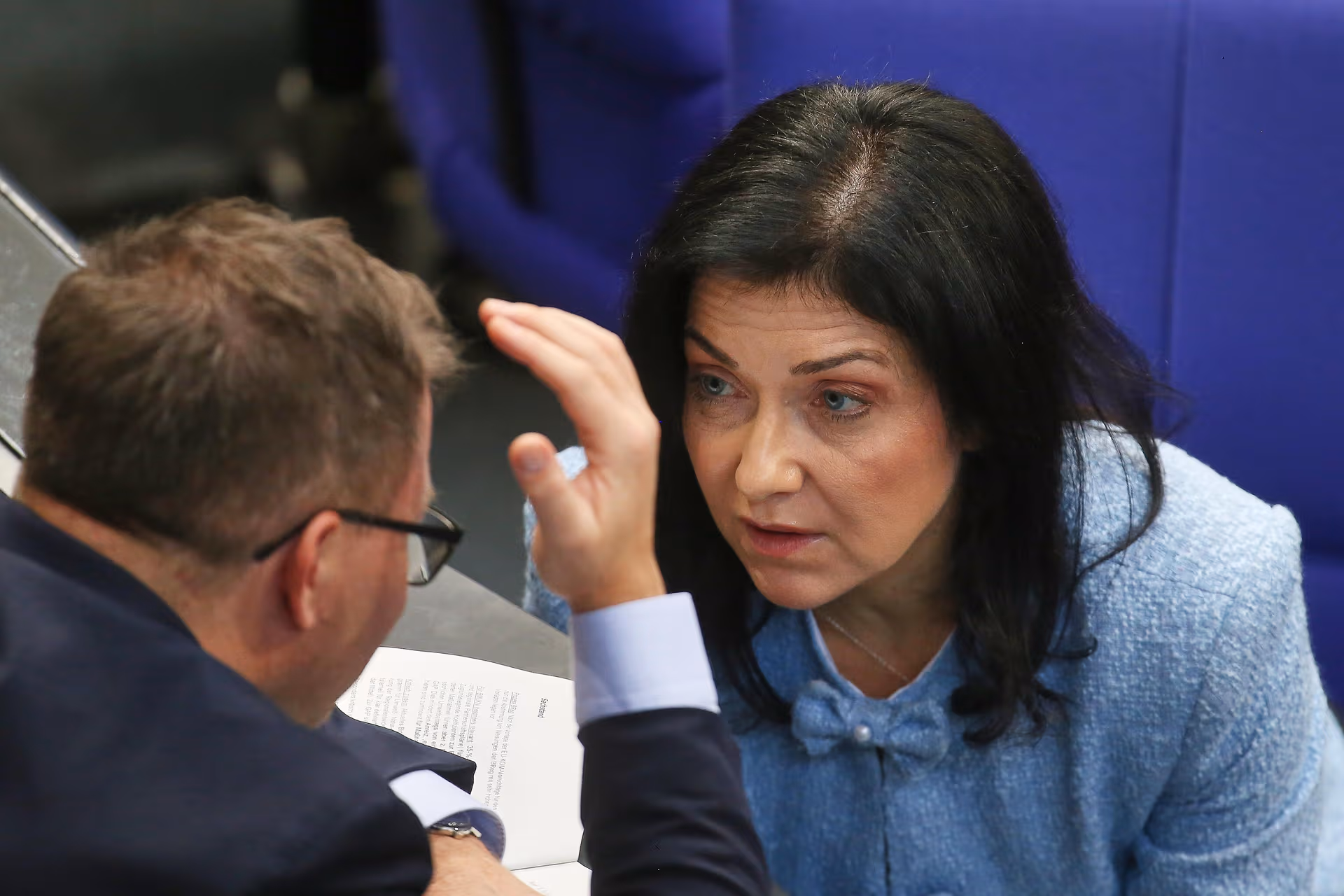 Methan-Streit entzweit Bundesregierung: Schneider stellt sich gegen Reiche