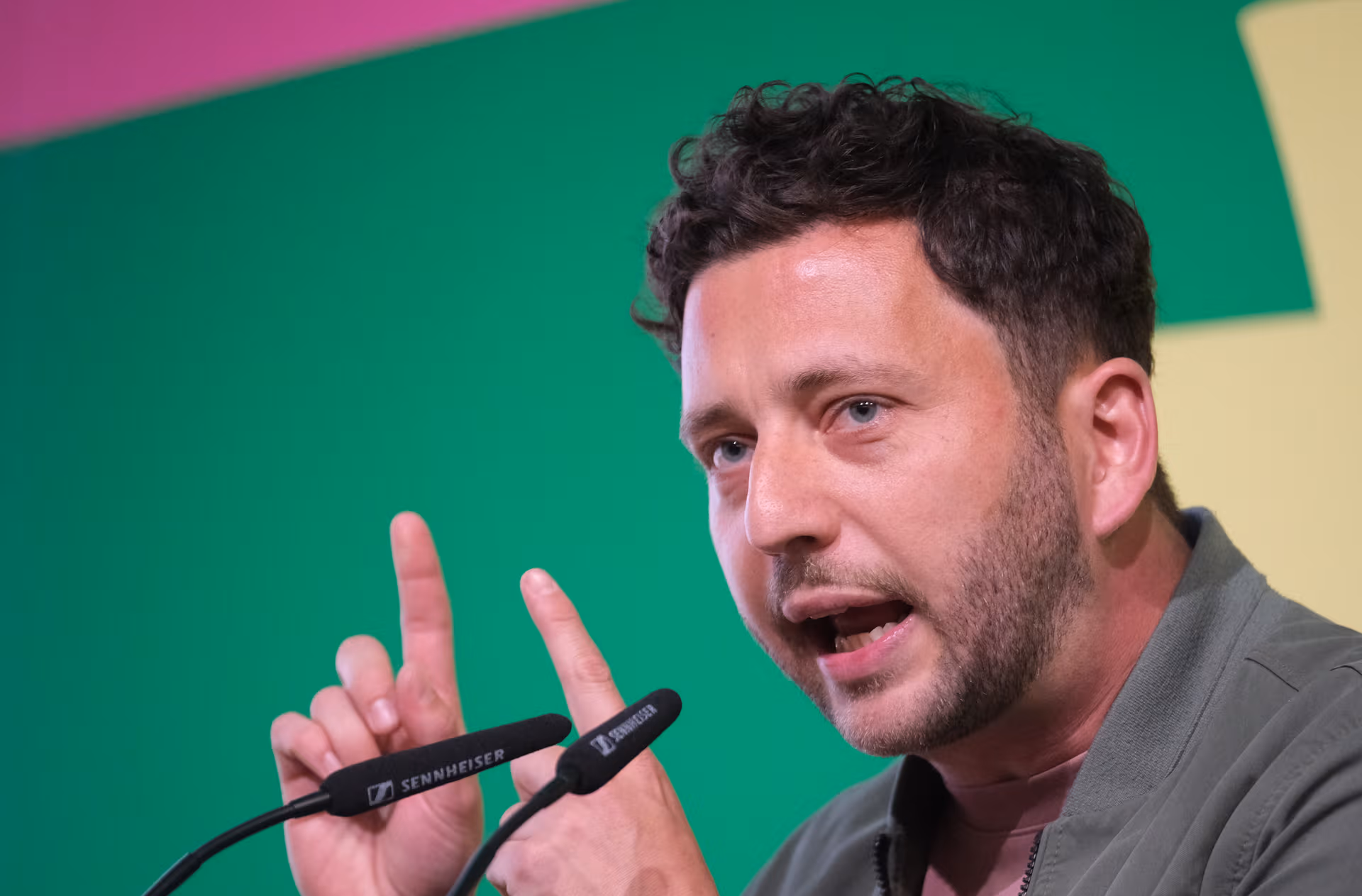 Vorwurf Steuerhinterziehung: Staatsanwaltschaft ermittelt gegen Grünen-Chef Felix Banaszak