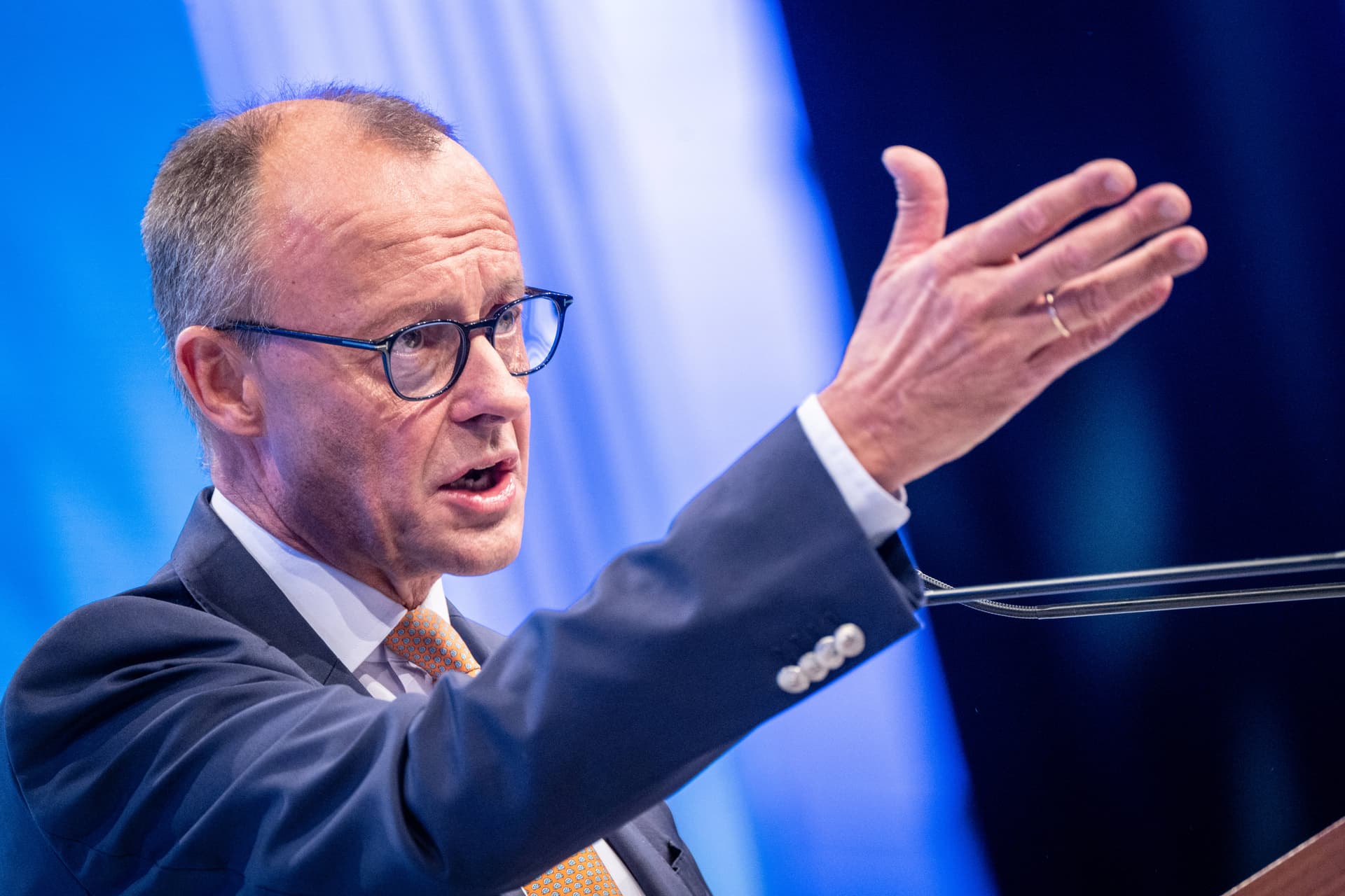 CDU-Chef Merz: „Wir müssen schnell die Zahl der Flüchtlinge reduzieren“