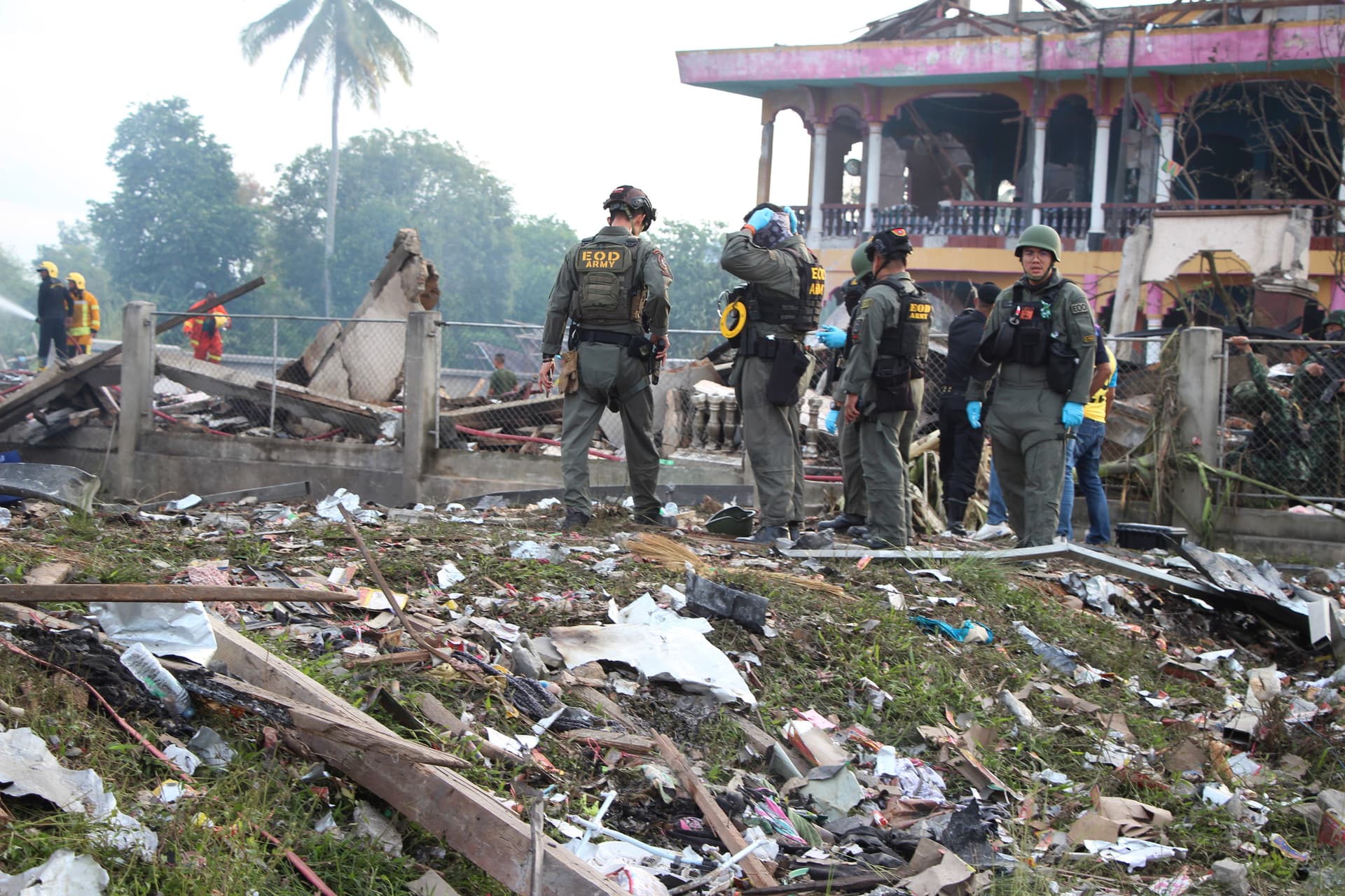 Mindestens zwölf Tote: Feuerwerk-Lagerhaus in Thailand explodiert