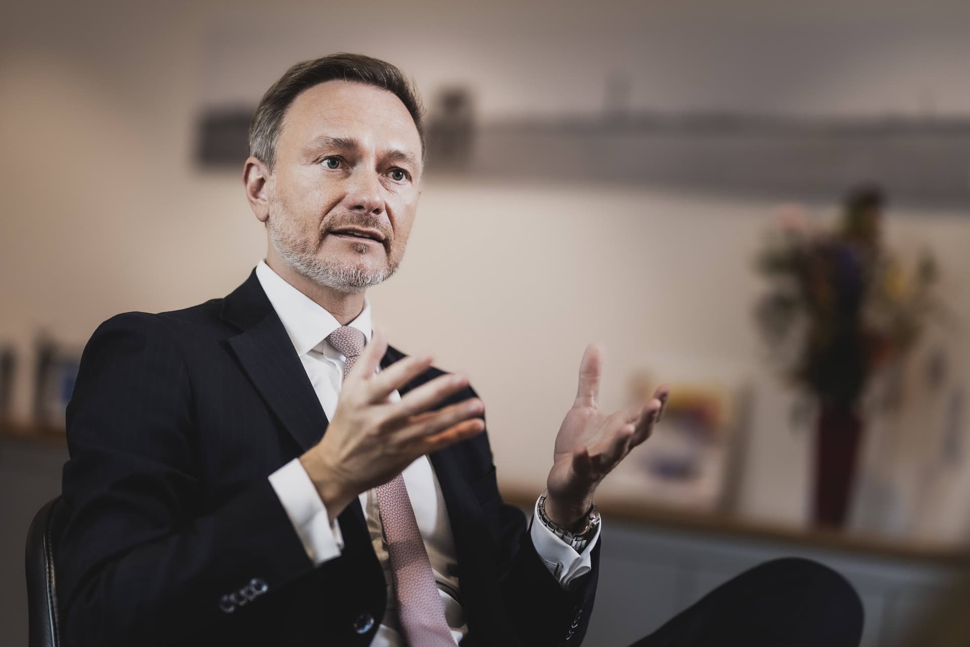 FDP-Politiker fordern, Ampel-Koalition zu überdenken – Lindner erteilt Abfuhr