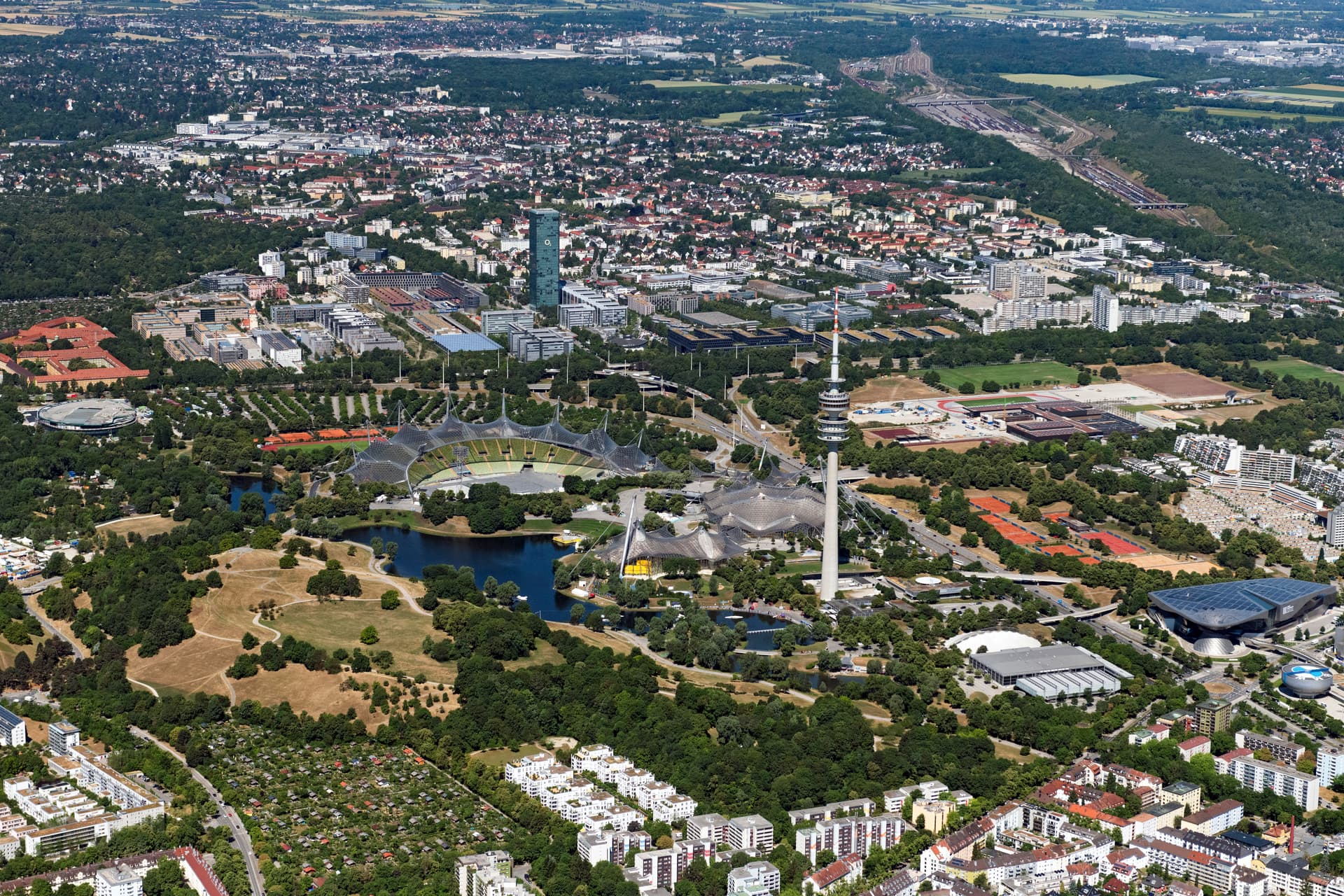 Schüsse in München: Mann laut Medienbericht getötet – Täter auf der Flucht