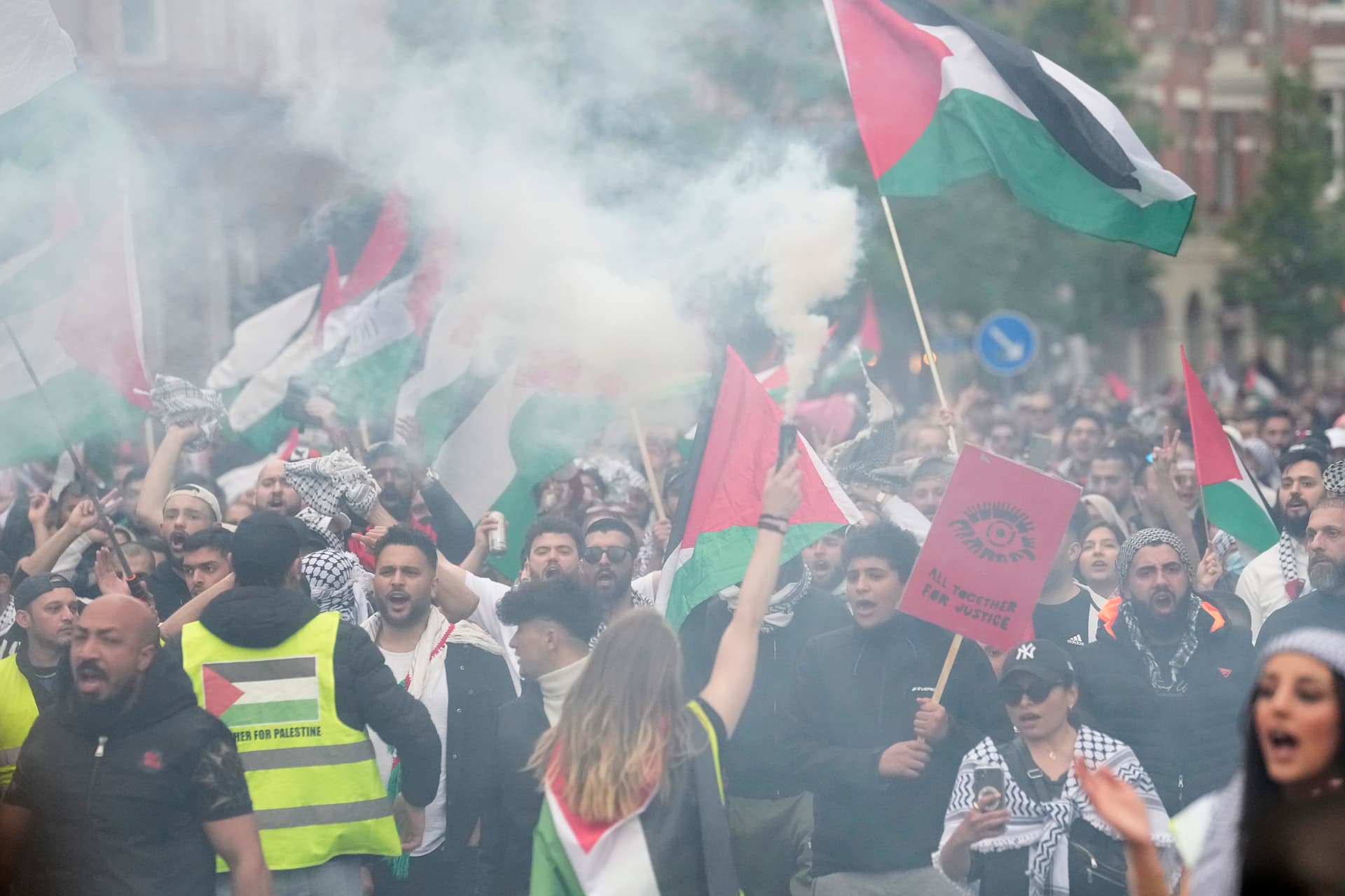Wegen Juden-Hasser-Demo in Malmö: Israelische Sängerin soll Hotelzimmer nicht verlassen