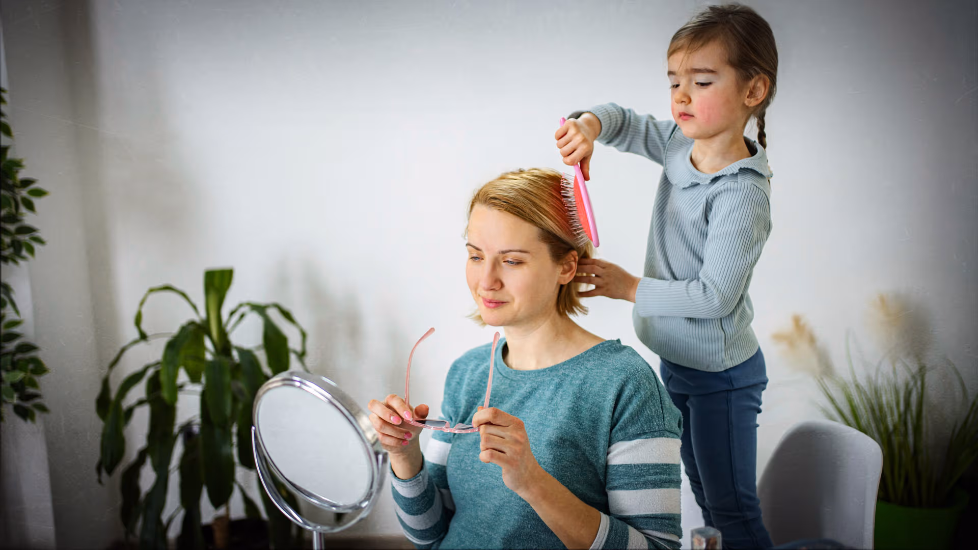 Tschüss Helikopter-Eltern – der neue Erziehungs-Trend heißt „Beta Moms“