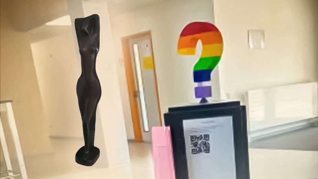 Studenten-Vertretung geht auf die Barrikaden: „Statue muss zurück in die Mitte unseres Campus“