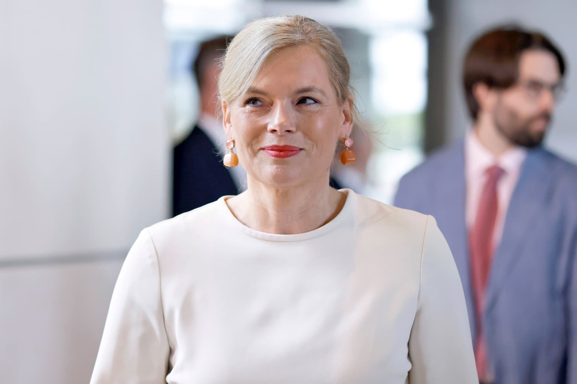 Bundestagspräsidentin Julia Klöckner will Babys im Plenarsaal des Bundestags zulassen