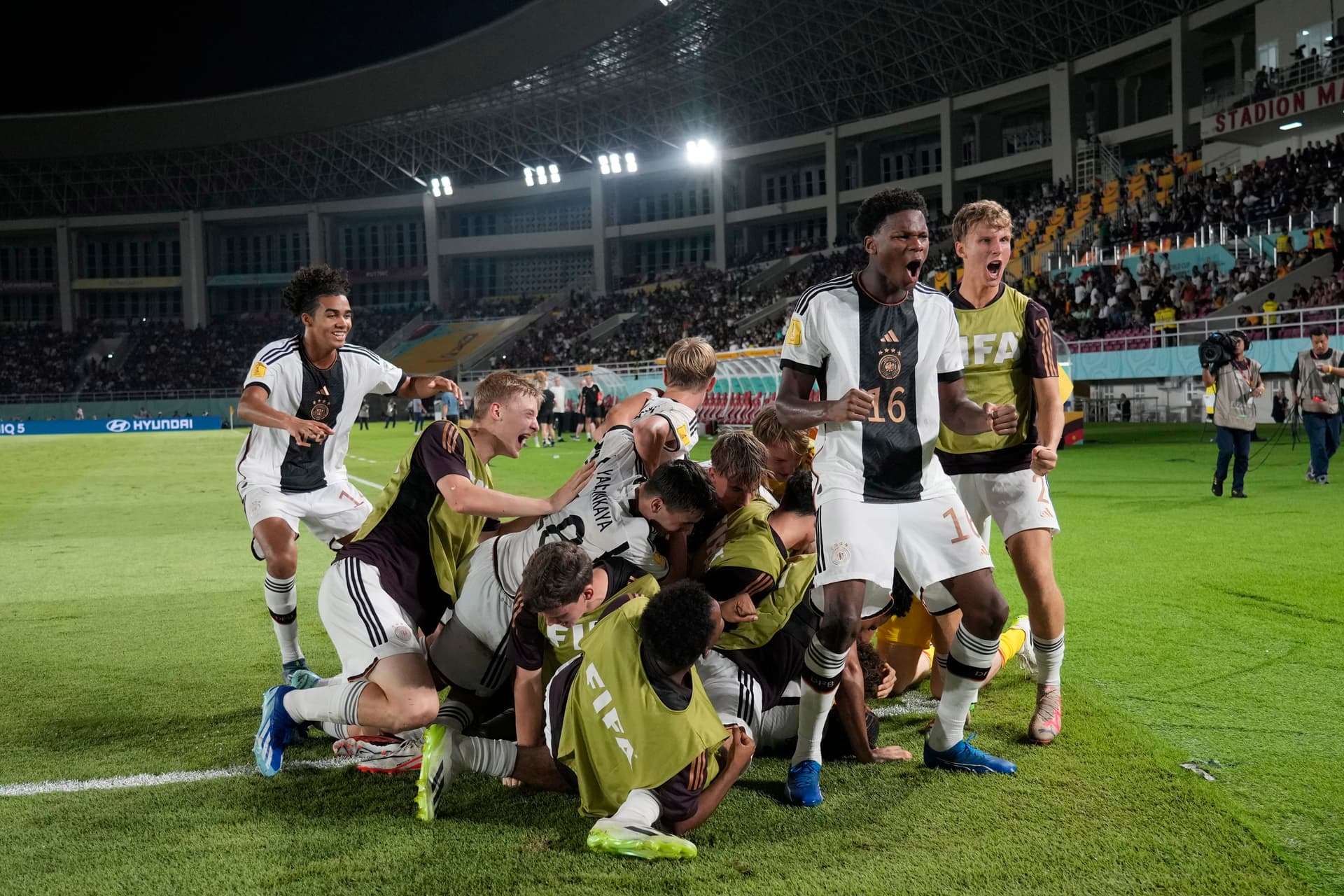 Nach Elfmeter-Drama! Deutsche U17 ist Weltmeister