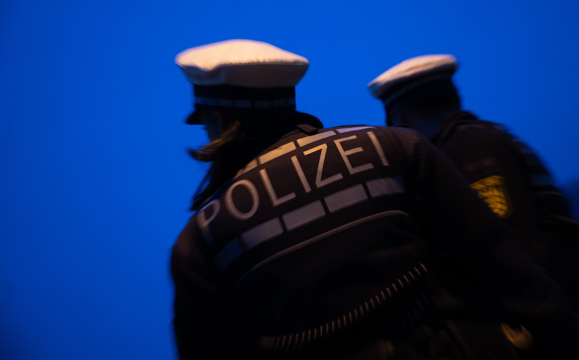 Schwerverletzter bei Party am See: Massenschlägerei zwischen Syrern und Deutschen