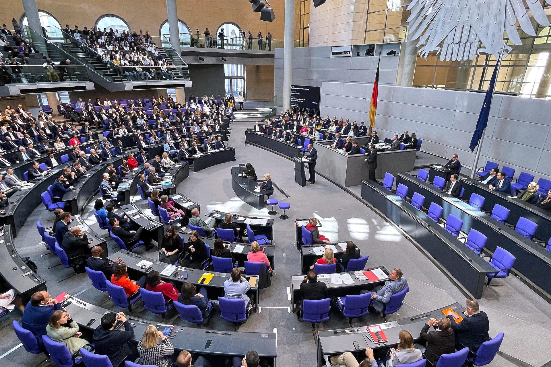 Wahlrecht: Weil Umfragen schlechter werden, könnten Union und SPD den Bundestag wieder aufblähen