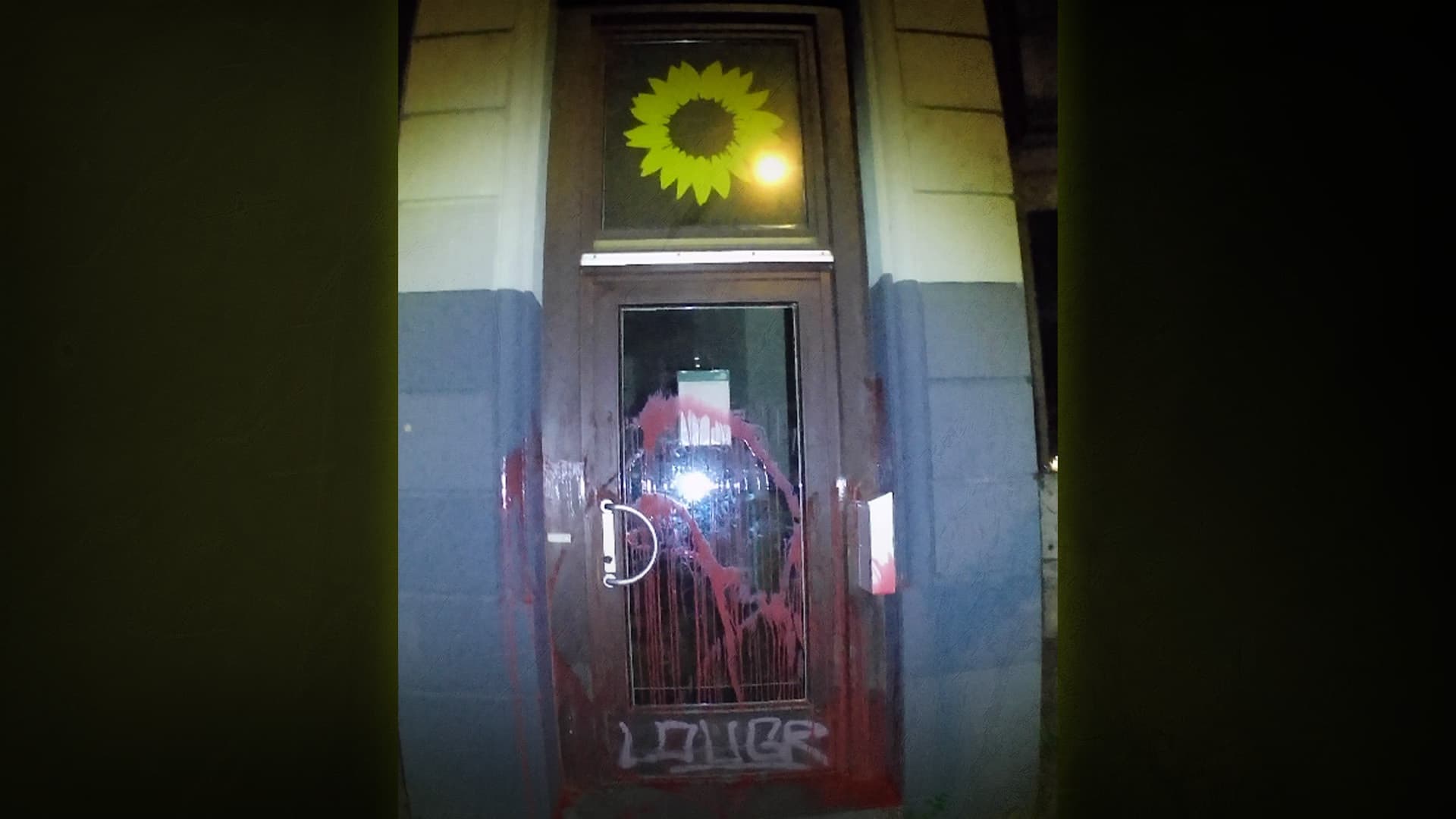 Nach Attacke auf Habecks Büro: Antifa greift Parteibüro der CDU, Grünen und SPD an!