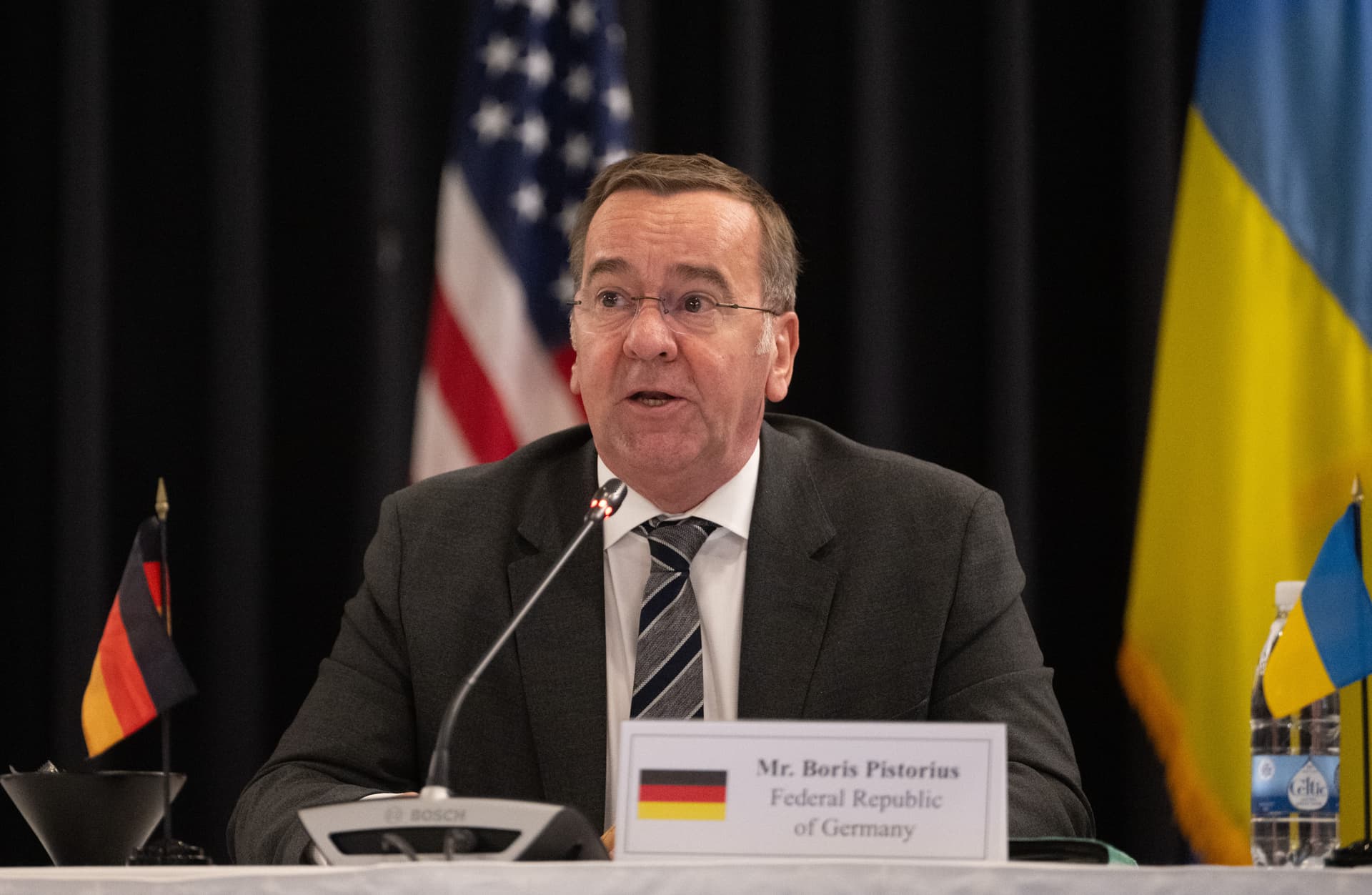 „Wir beliefern zunächst die Ukraine“ – Deutschland liefert zusätzliche Iris-T-Raketen und verlegt Patriot-Systeme nach Polen