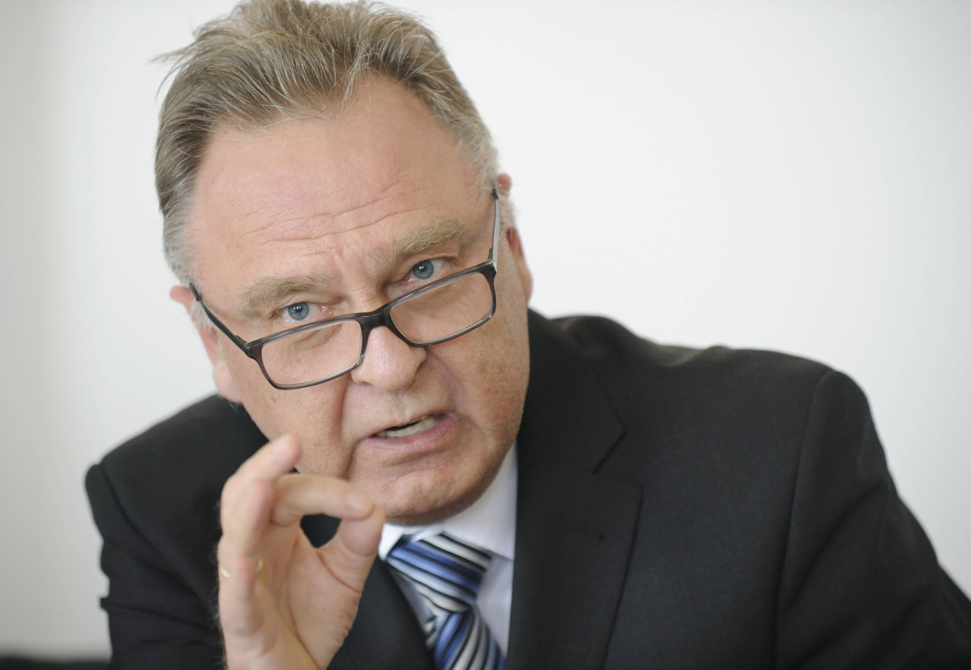 „Es muss immer rote Linien geben für den Staat“: Ex-Verfassungsrichter Papier kritisiert Corona-Politik