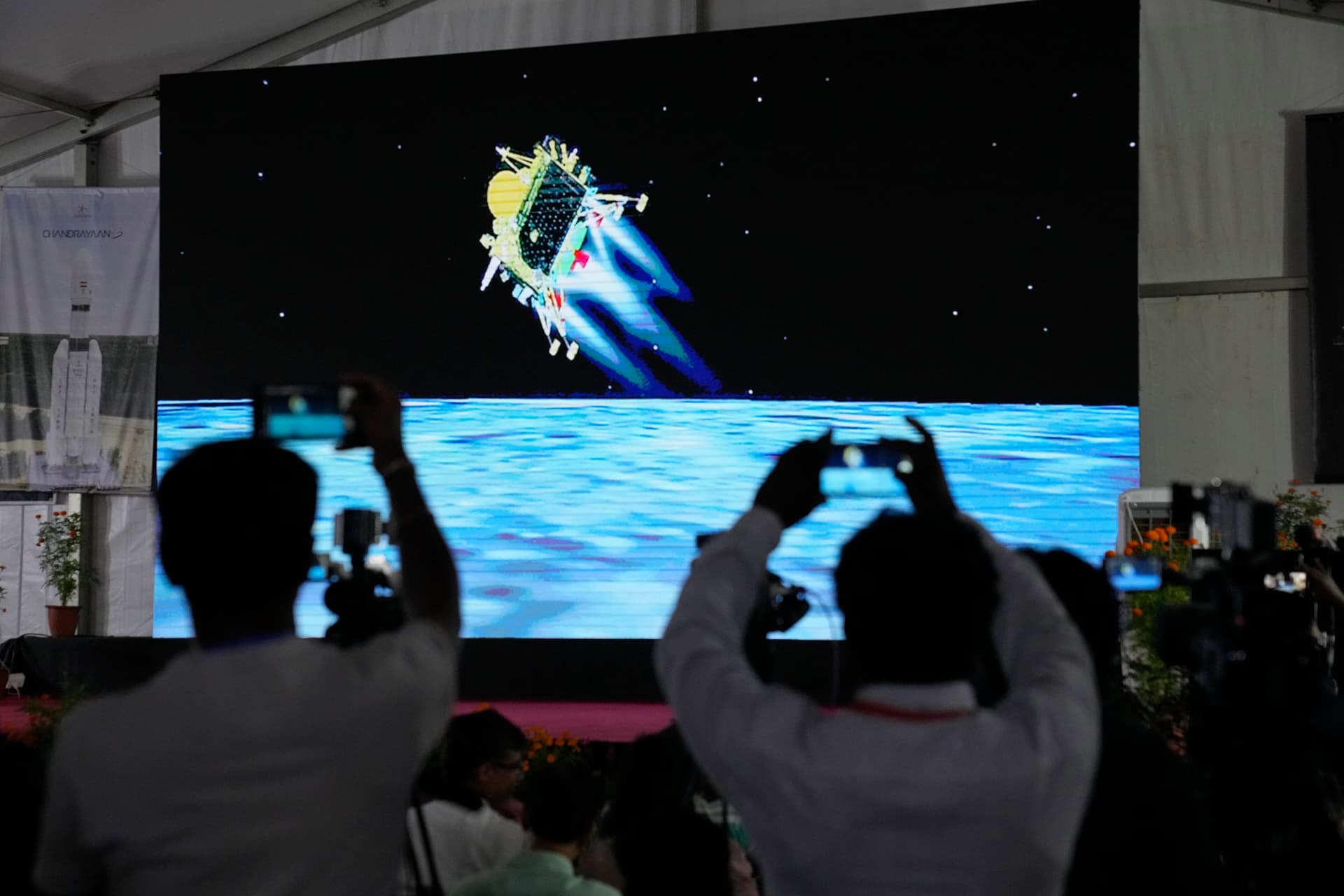„Indien ist auf dem Mond“: Sanfte Landung geglückt