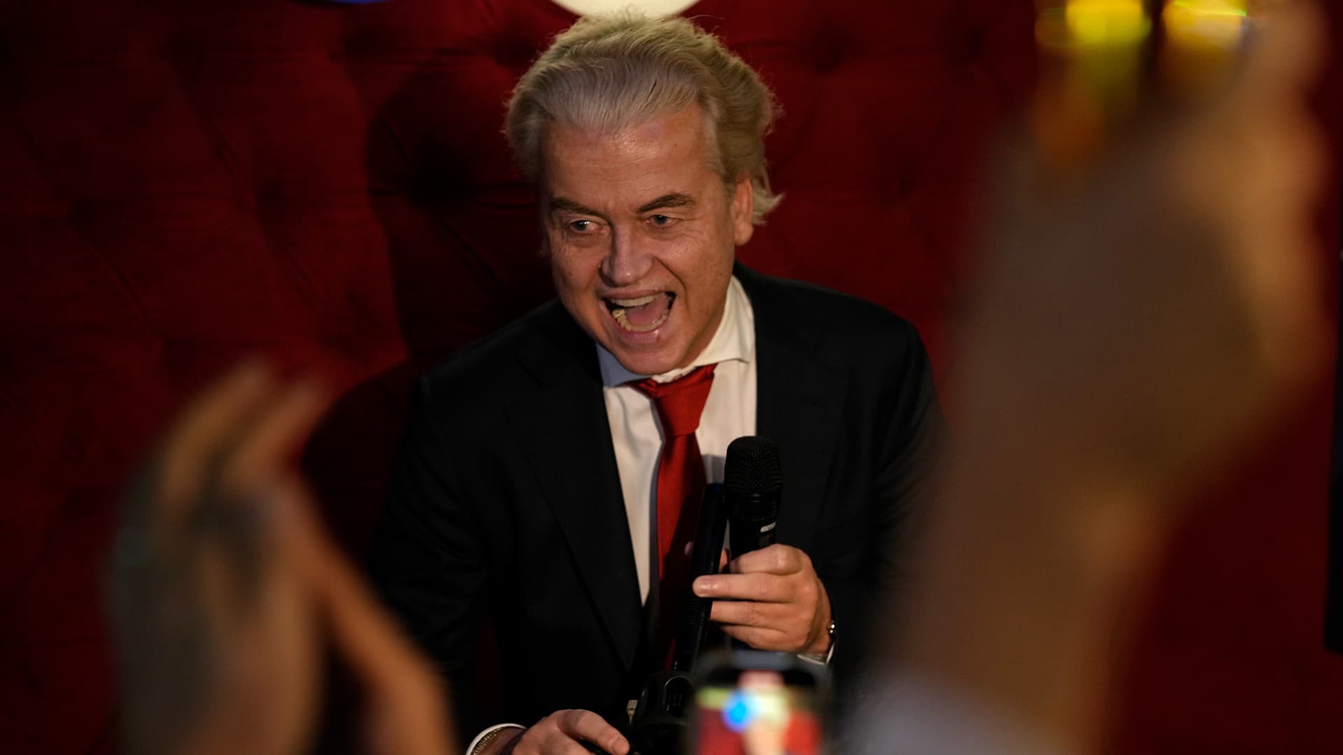 Wahl in den Niederlanden: Mit wem Wilders koalieren kann und warum die Jugend rechts wählt