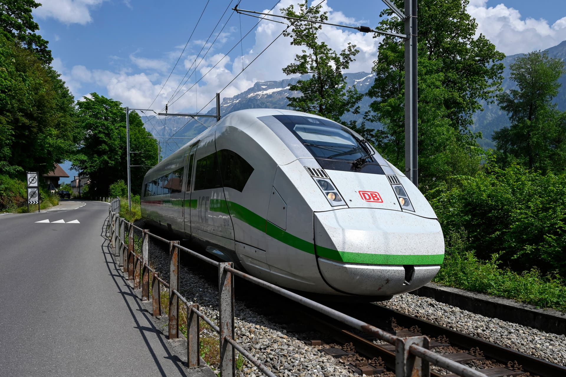 Wegen chronischer Unpünktlichkeit: Schweizer lassen Züge der Deutschen Bahn nicht mehr ins Land