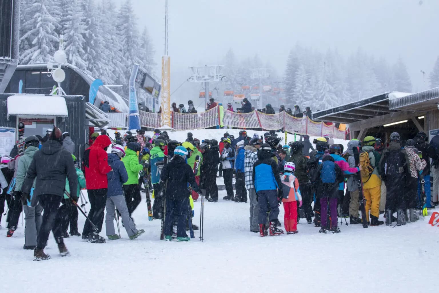 Skigebiete schneebedeckt – aber „Hart aber fair“ diskutiert über das „Aus für den Skitourismus“