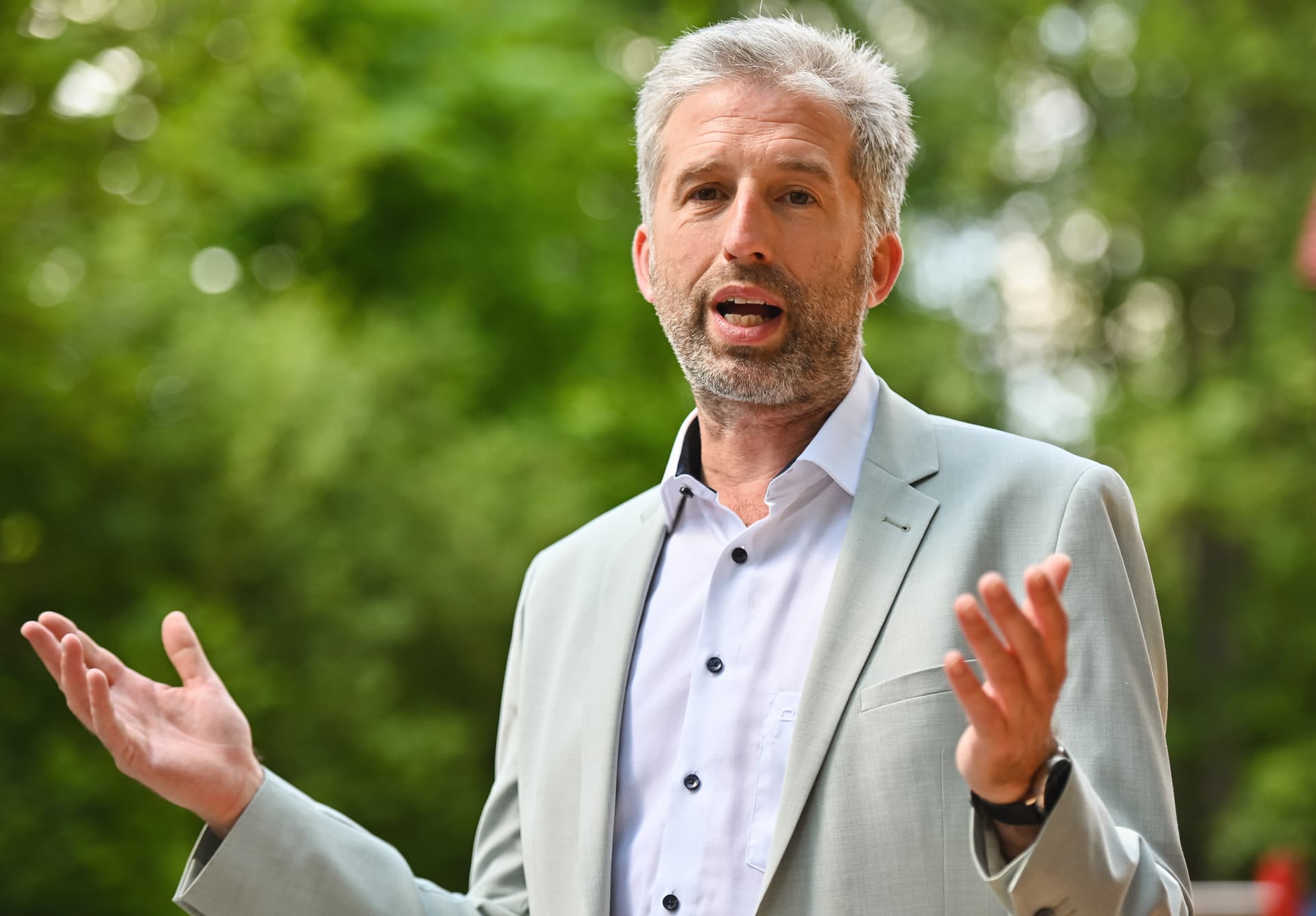 Boris Palmer nach Angriff auf Polizisten „Überraschung: Es war ein 32-jähriger gambischer Mann…“