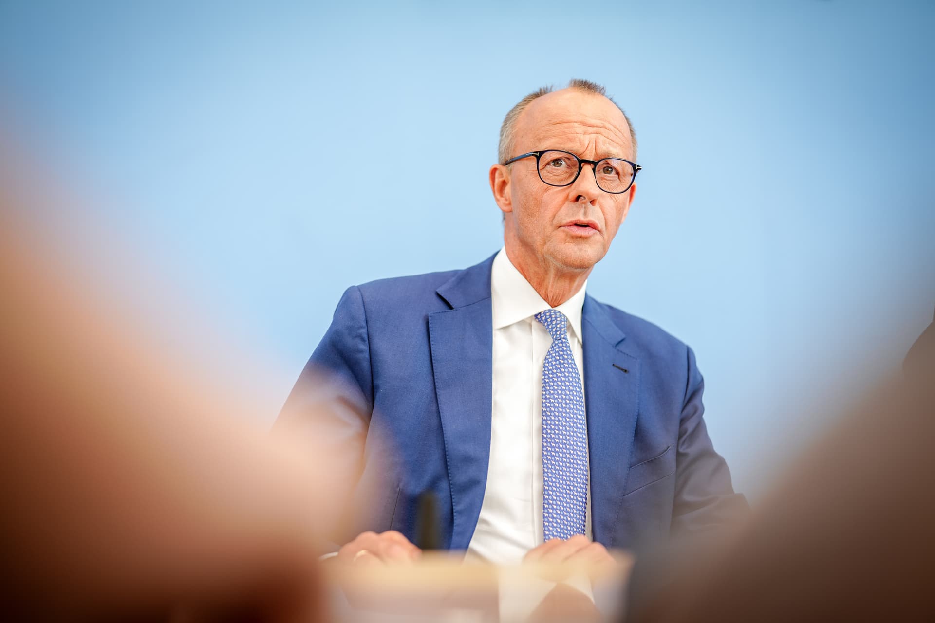 Merz will „Migrations-Notlage“ ausrufen und alle Asyl-Bewerber aus sicheren Drittstaaten zurückweisen