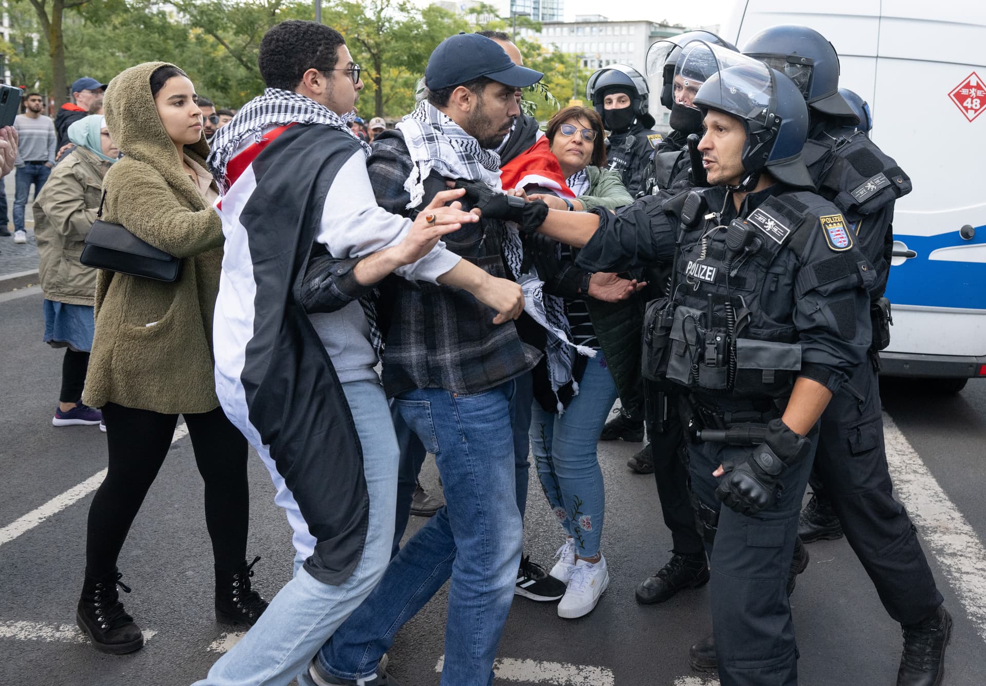Palästina-Demo trotz Verbot: Polizei nimmt mehr als 300 Personen fest