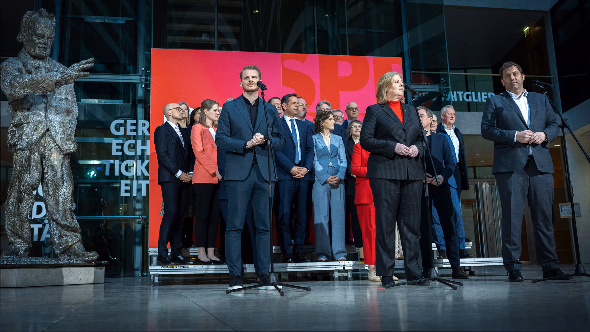 Bullshit, Unternehmer als Feinde, „fürs Kanzleramt nicht geeignet“: Die Akte SPD – oder: Wie die Union ihre Selbstachtung verlor