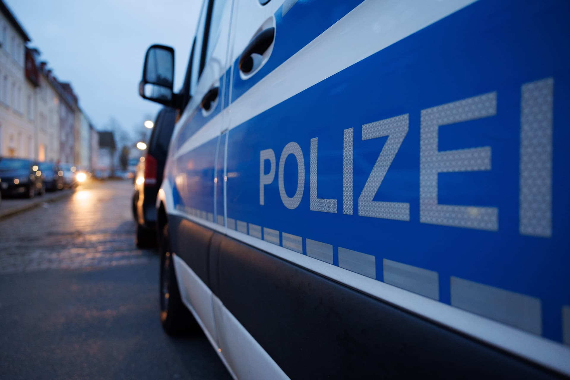 Syrer (24) prügelt schwangere Ehefrau (21) ins Koma, Baby tot