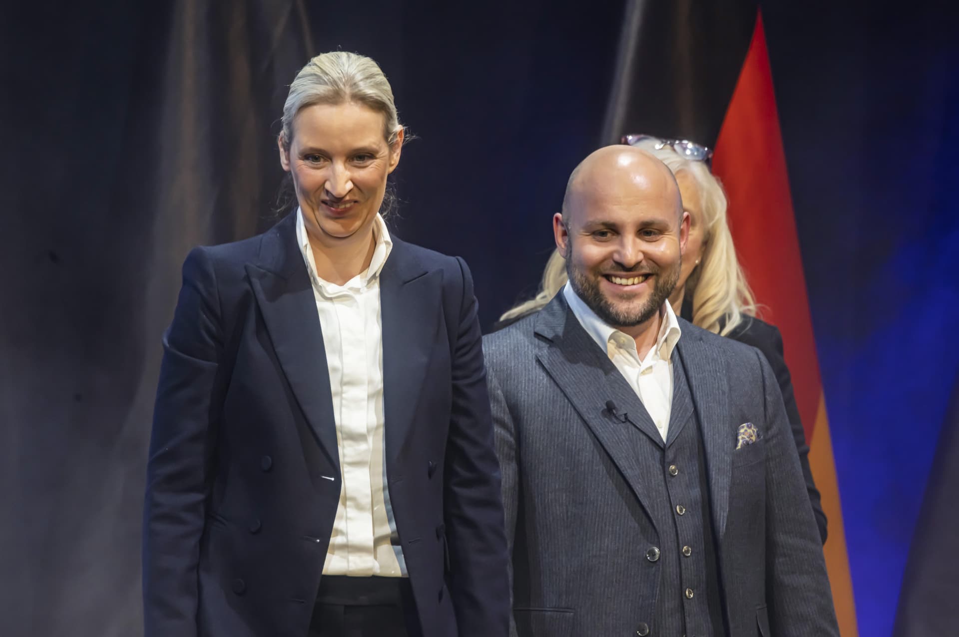 Noch nie gearbeitet! Weidel wirft Klingbeil vor, was auch für ihren Kandidaten Frohnmaier gilt